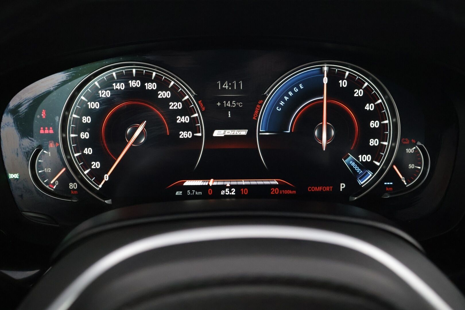 BMW 530 2017 G30 530e A iPerformance M-Sport - *Panorama / HUD / H&K / 360 kamera / ACC / Digimittaristo / BLIS / Prof. Navi / Adapt. LED-ajovalot / Comfort-penkit muistilla*