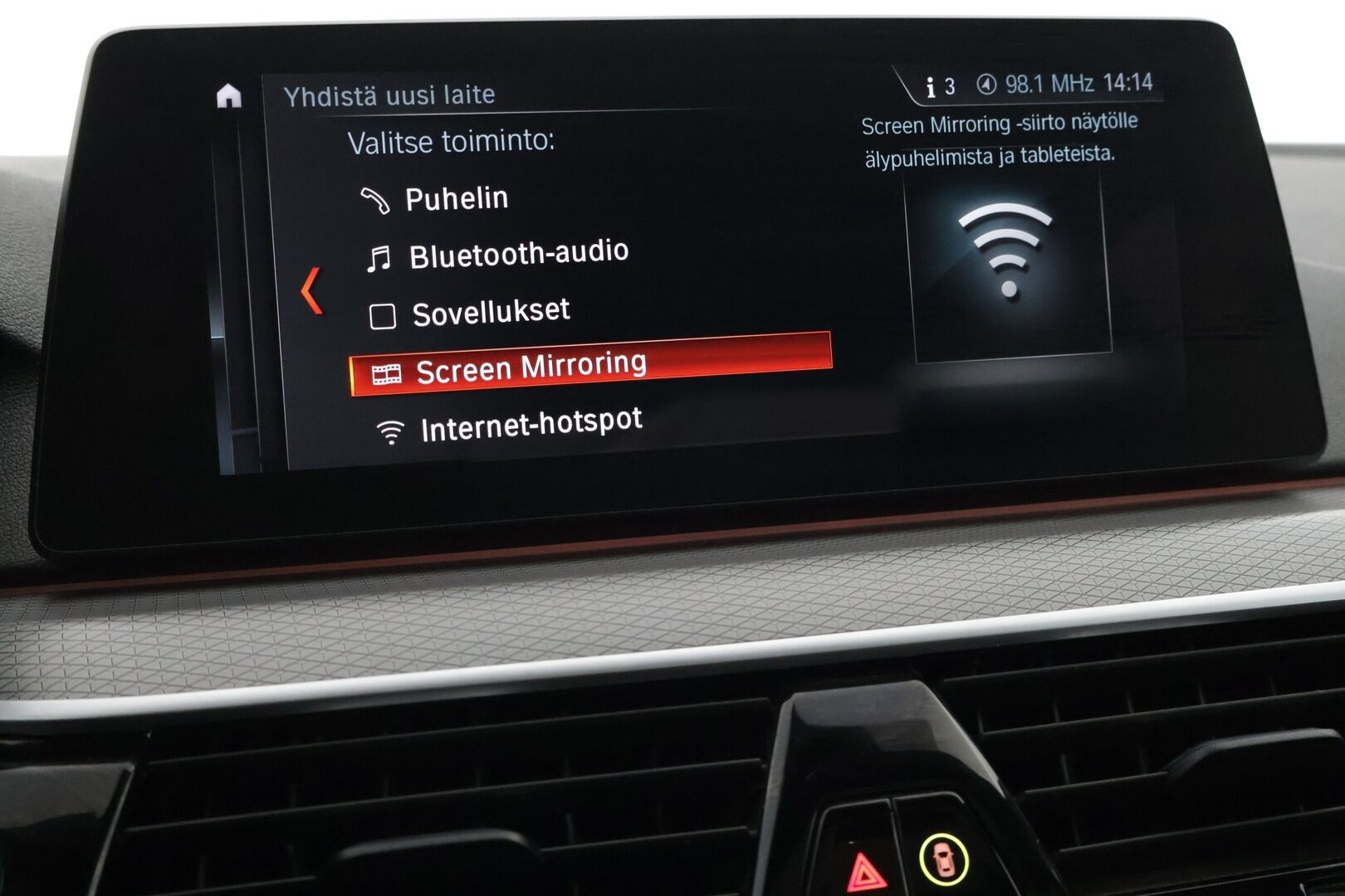 BMW 530 2017 G30 530e A iPerformance M-Sport - *Panorama / HUD / H&K / 360 kamera / ACC / Digimittaristo / BLIS / Prof. Navi / Adapt. LED-ajovalot / Comfort-penkit muistilla*