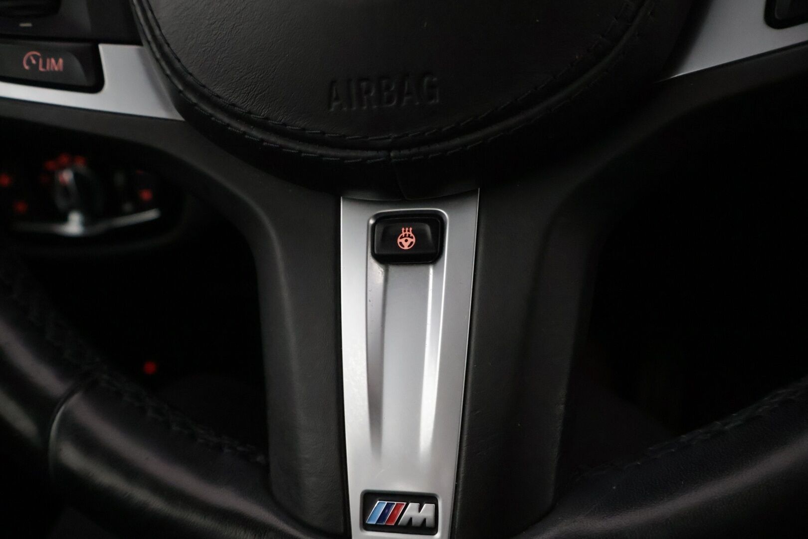 BMW 530 2017 G30 530e A iPerformance M-Sport - *Panorama / HUD / H&K / 360 kamera / ACC / Digimittaristo / BLIS / Prof. Navi / Adapt. LED-ajovalot / Comfort-penkit muistilla*