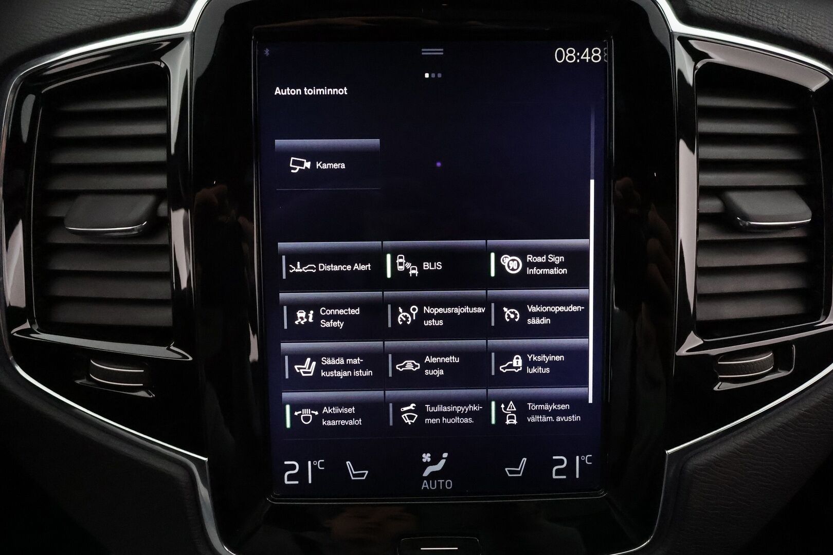Volvo XC90 2018 T8 Twin Engine AWD R-Design aut **Panorama / Adapt.vakkari / Ilma-alusta / 360-kamera / Koukku / Full-LED** - 3,99 % KORKOTARJOUS TÄHÄN AUTOON - Akku kuntotarkastettu