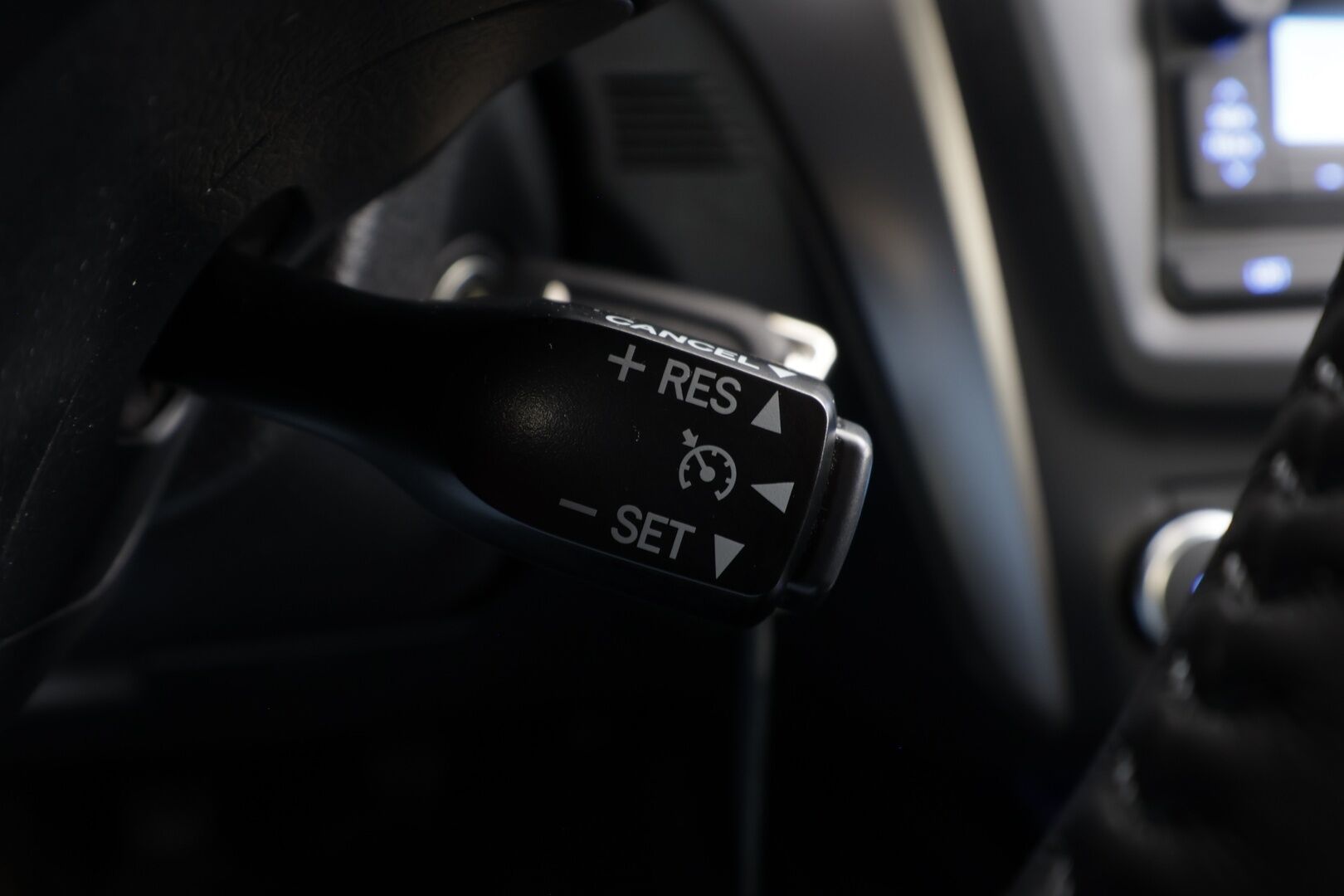 Toyota Avensis 2018 1,6 Valvematic Life Sedan * Suomi-auto / Vakkari / Lohkolämmitin / Bluetooth * - Kahdet renkaat aluvanteilla - HULLUT BLACKWEEK JATKOT - KORKOTARJOUS 2,49%