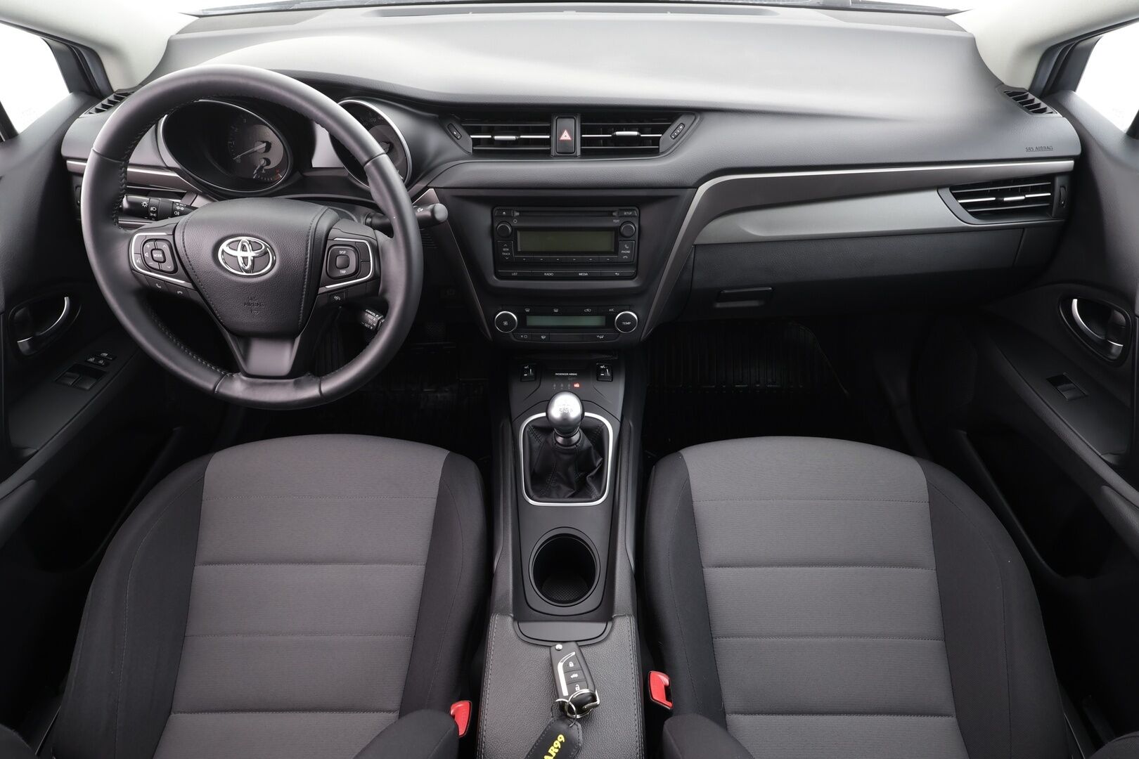 Toyota Avensis 2018 1,6 Valvematic Life Sedan * Suomi-auto / Vakkari / Lohkolämmitin / Bluetooth * - Kahdet renkaat aluvanteilla - HULLUT BLACKWEEK JATKOT - KORKOTARJOUS 2,49%