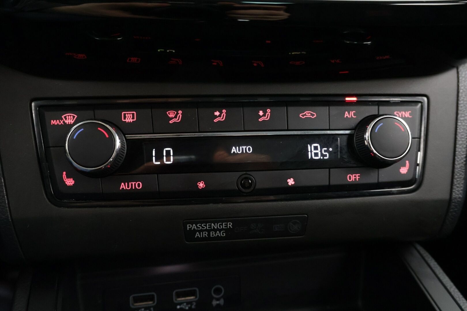 Seat Ibiza 2018 1,0 EcoTSI 115 FR DSG / Webasto / Adapt. vakkari / Sporttipenkit / Apple&Android / LED-valot / Tutkat - 2x Seatin Aluvanteet / Suomi-auto / Uudenveroiset nastat!