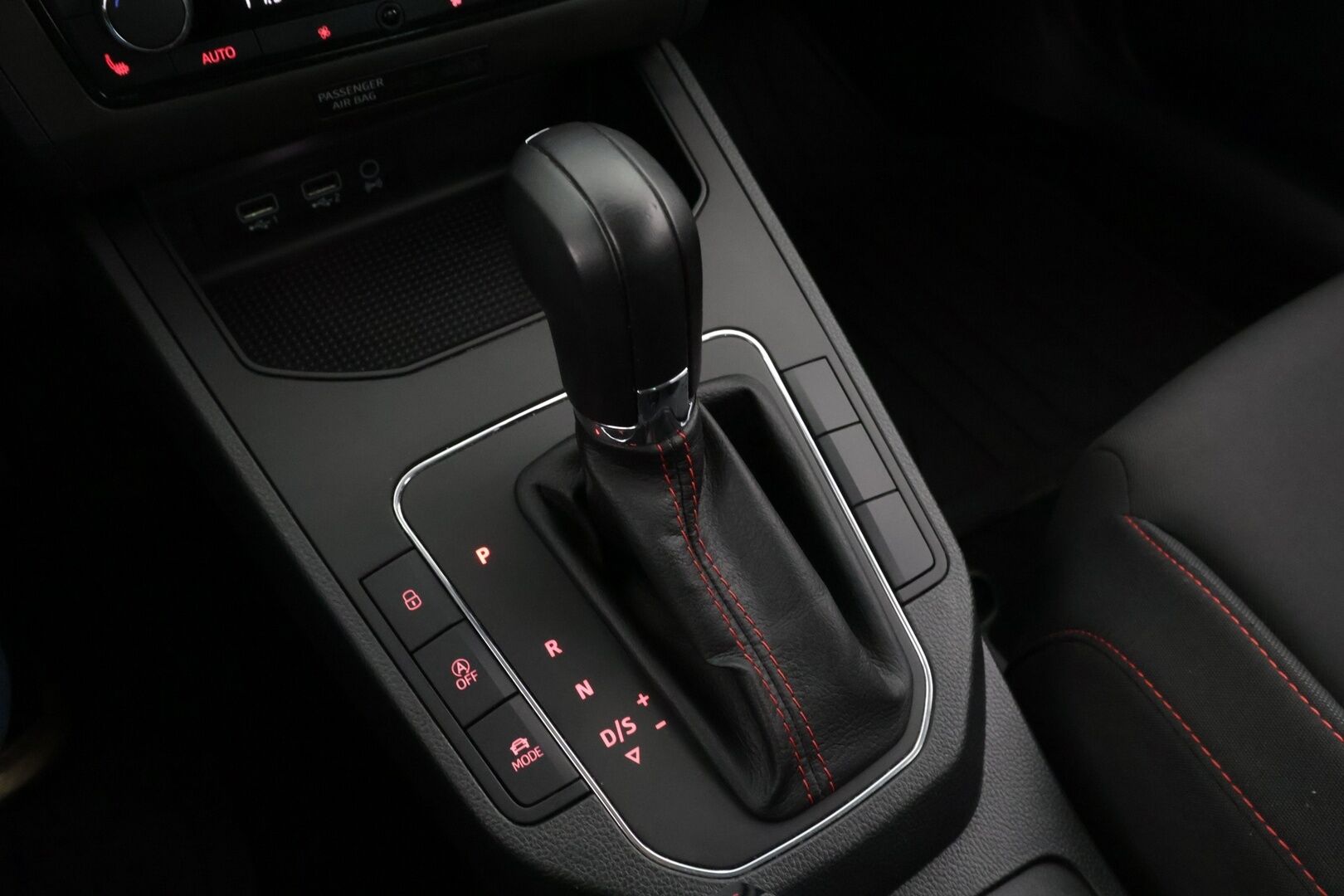 Seat Ibiza 2018 1,0 EcoTSI 115 FR DSG / Webasto / Adapt. vakkari / Sporttipenkit / Apple&Android / LED-valot / Tutkat - 2x Seatin Aluvanteet / Suomi-auto / Uudenveroiset nastat!