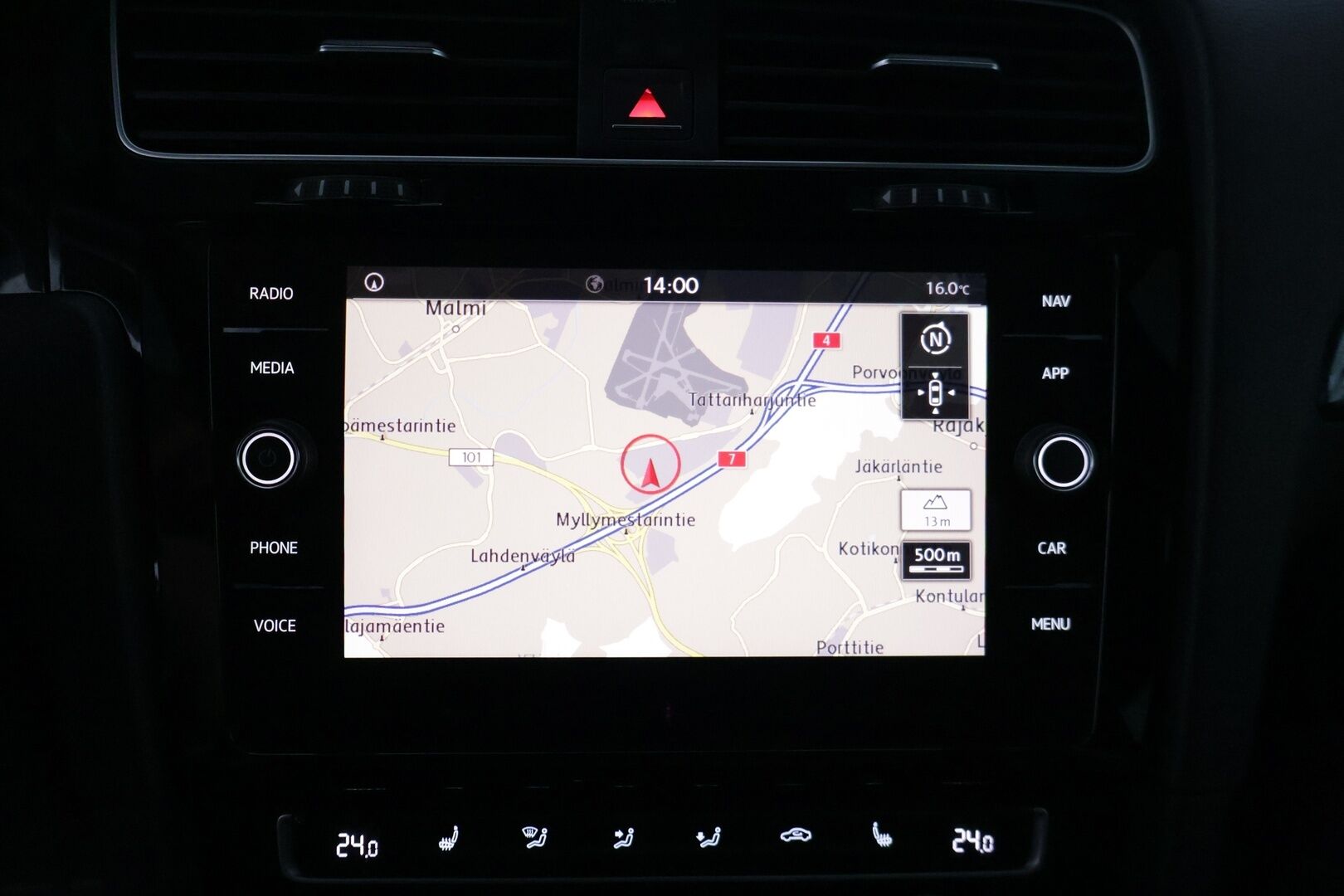 Volkswagen Golf 2018 GTI Performance 2,0 TSI 180 kW (245 hv) DSG-automaatti * / Webasto / Kattoikkuna / Blis / Acc / Kamera / Muistipenkit / Putkisto / Merkkihuollettu / Digimittaristo / * - Juuri huollettu Performance GTI mielettömän kovilla varusteilla & järeällä putkistolla / H&R madallusjouset, hiilikuitu spoileri & nahkapenkit