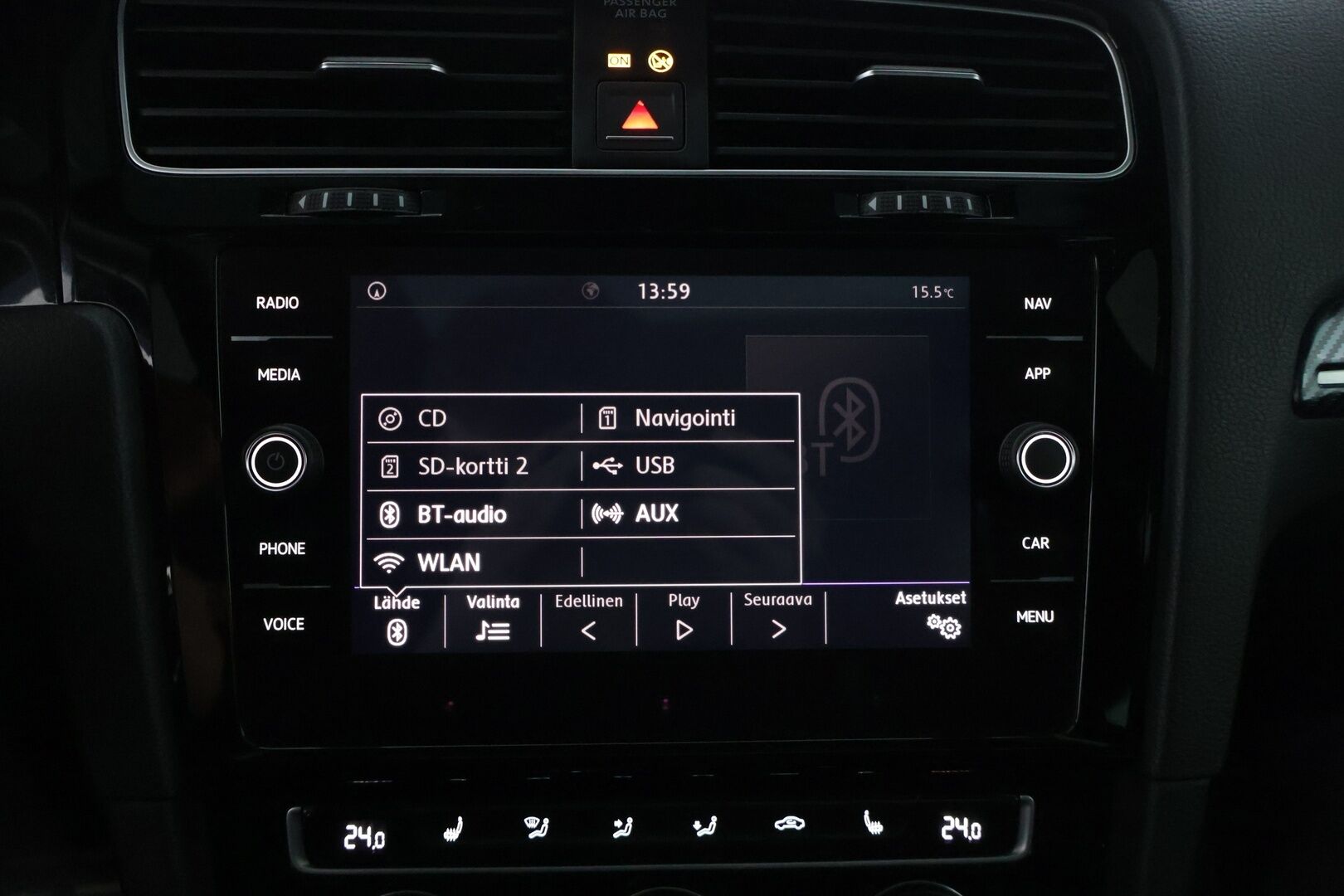 Volkswagen Golf 2018 GTI Performance 2,0 TSI 180 kW (245 hv) DSG-automaatti * / Webasto / Kattoikkuna / Blis / Acc / Kamera / Muistipenkit / Putkisto / Merkkihuollettu / Digimittaristo / * - Juuri huollettu Performance GTI mielettömän kovilla varusteilla & järeällä putkistolla / H&R madallusjouset, hiilikuitu spoileri & nahkapenkit