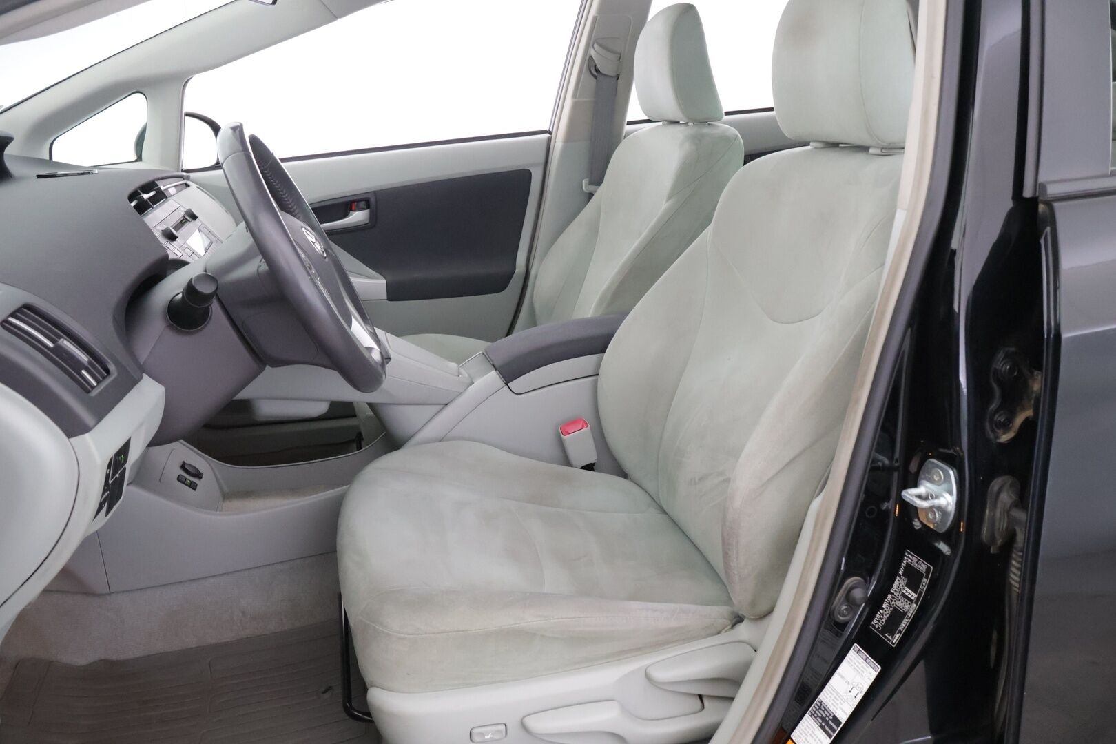 Toyota Prius 2012 HSD Sol 5ov */ Suomi-auto / HUD / Kessy / Lohko / Huoltokirja / 2x renkaat /* - Siisti Suomi-auto / Huoltokirja / 2x renkaat
