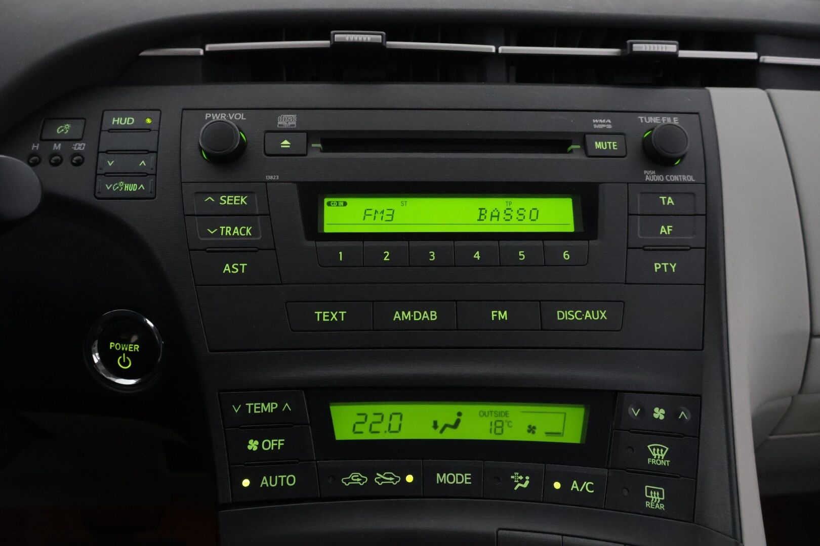 Toyota Prius 2012 HSD Sol 5ov */ Suomi-auto / HUD / Kessy / Lohko / Huoltokirja / 2x renkaat /* - Siisti Suomi-auto / Huoltokirja / 2x renkaat