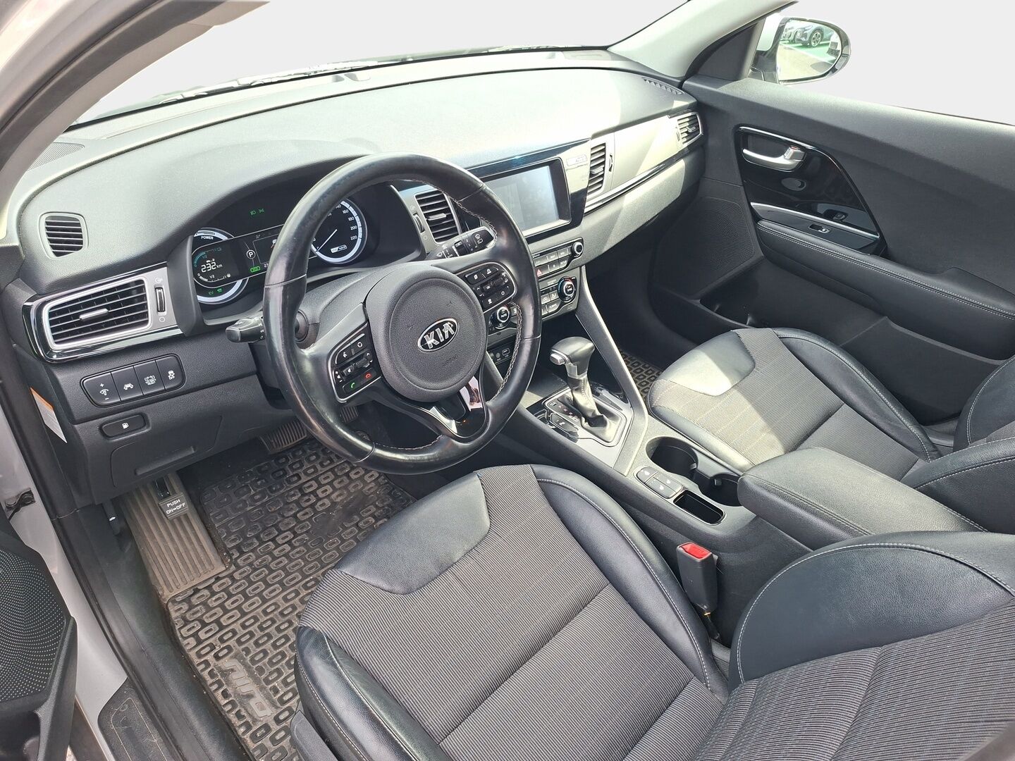 Kia Niro 2018 1,6 GDI Hybrid EX DCT - Suomiauto | Vetokoukku | Adapt.Vakkari | Peruutuskamera | Navi | Lohko&Sisäpistoke | Puolinahkasisusta | Juuri tullut Tampereelle!