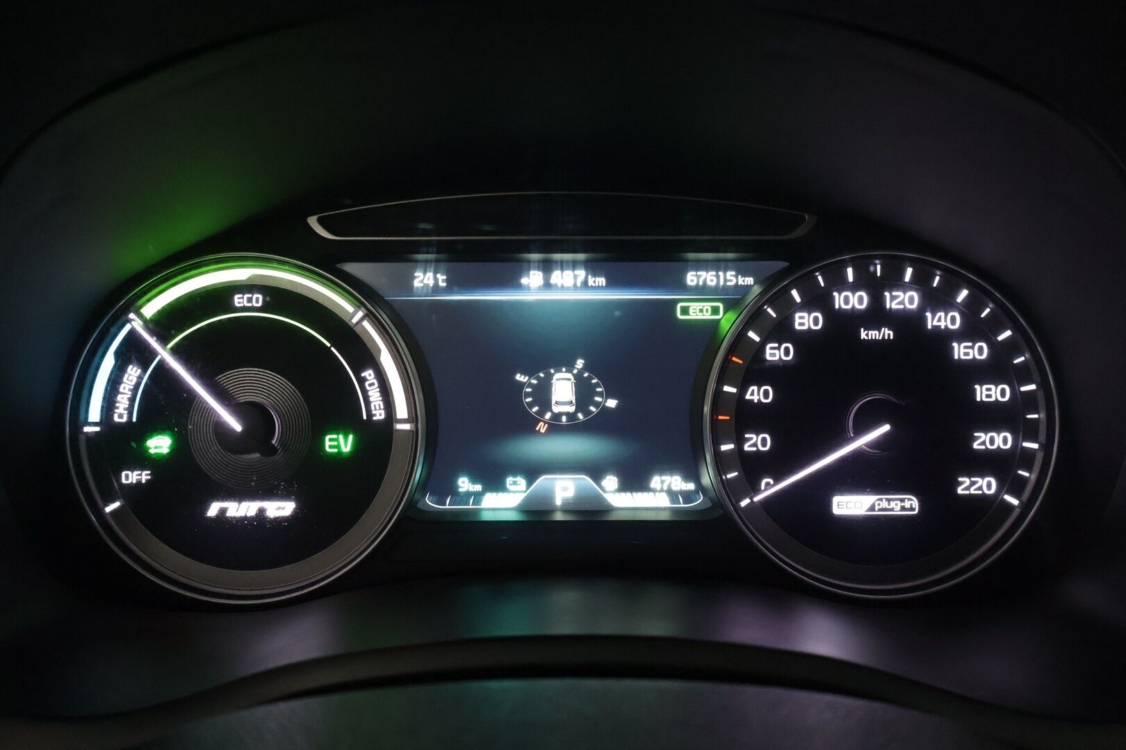 Kia Niro plug-in 2018 1,6 GDI Business Luxury DCT * JBL / Kattoluukku / P-Kamera / Navi * - * Hyvin pidetty ja asiallisesti varusteltu Luxury Plugari! *