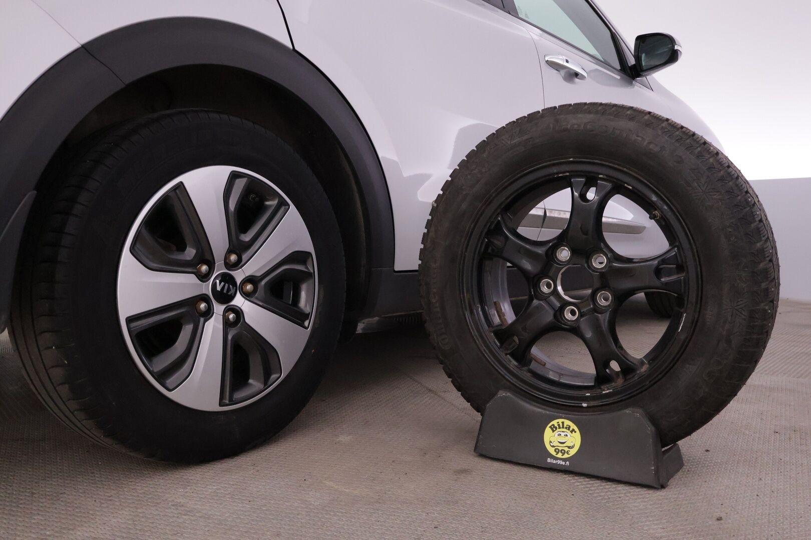 Kia Niro plug-in 2018 1,6 GDI Business Luxury DCT * JBL / Kattoluukku / P-Kamera / Navi * - * Hyvin pidetty ja asiallisesti varusteltu Luxury Plugari! *
