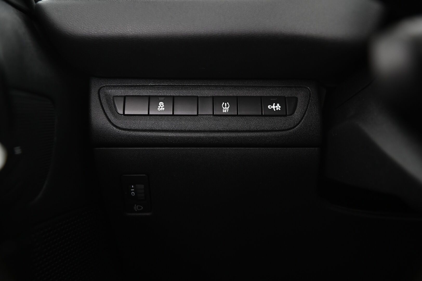 Peugeot 208 2018 Motion VTi 68 5-ov - Vakkari | Jakopää juuri tehty! | Lohkolämmitin sisäpistokkeella | Suomi-auto | 2xrenkaat ja vanteet | Katso kilometrit