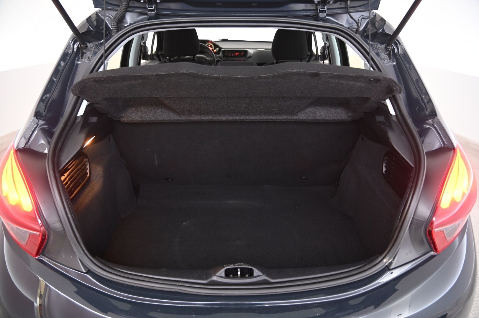 Peugeot 208 2018 Motion VTi 68 5-ov - Vakkari | Jakopää juuri tehty! | Lohkolämmitin sisäpistokkeella | Suomi-auto | 2xrenkaat ja vanteet | Katso kilometrit