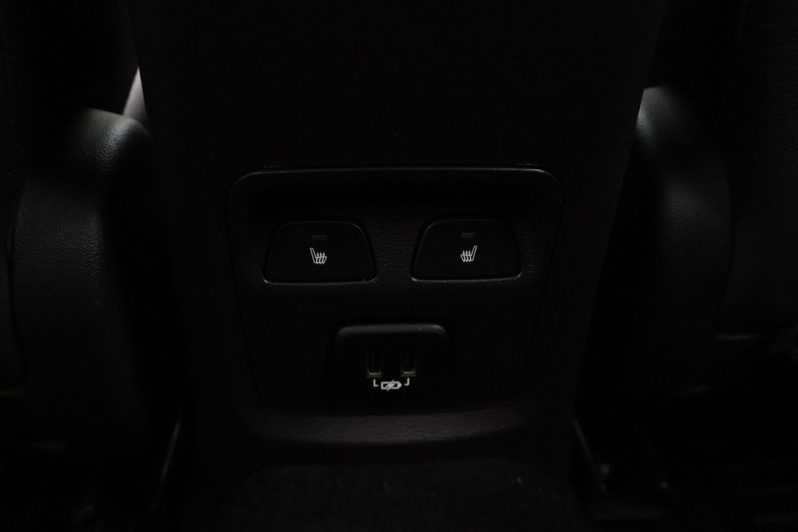 Opel Astra 2017 5-ov Innovation 1,4 Turbo Start/Stop 110kW AT6 // Webasto / Matrix LED / Keyless / P-kamera / Sport-penkit // - Viimeinen huolto 9/2025 / Erittäin hyvät nastat