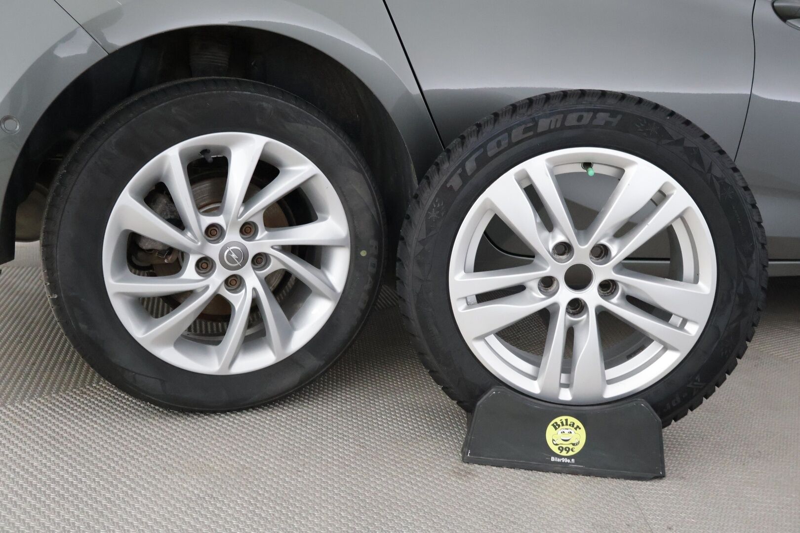 Opel Astra 2017 5-ov Innovation 1,4 Turbo Start/Stop 110kW AT6 // Webasto / Matrix LED / Keyless / P-kamera / Sport-penkit // - Viimeinen huolto 9/2025 / Erittäin hyvät nastat