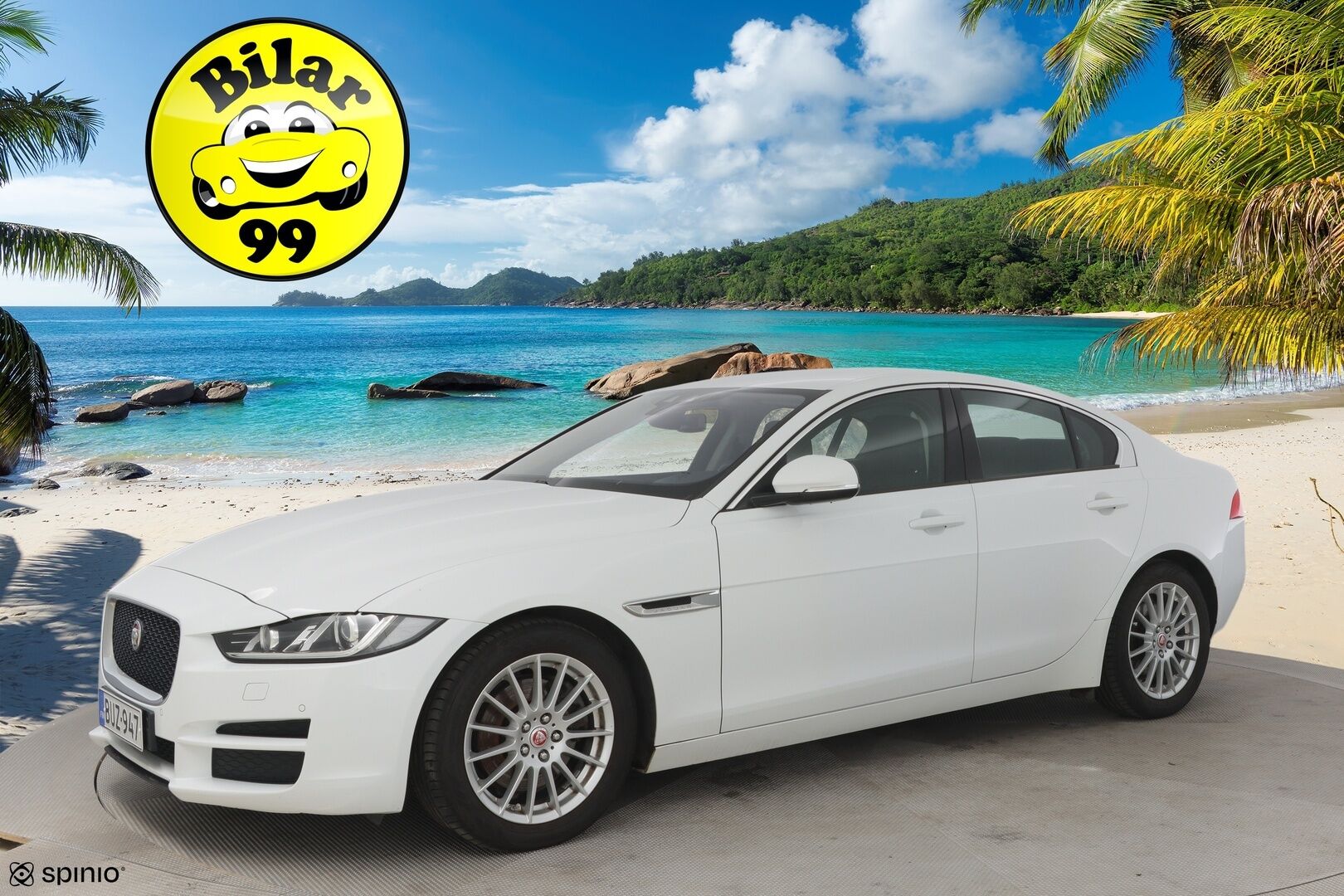 Jaguar XE 2017 E-Performance Pure Plus**WEBASTO / Tutkat / Siisti! / Taloudellinen** - Kahdet renkaat aluvantein / Huollettu / Suomi-Auto
