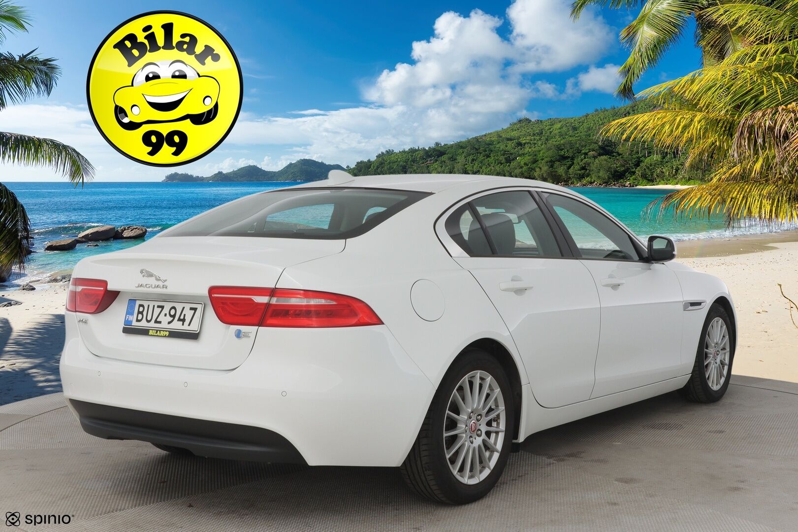 Jaguar XE 2017 E-Performance Pure Plus**WEBASTO / Tutkat / Siisti! / Taloudellinen** - Kahdet renkaat aluvantein / Huollettu / Suomi-Auto
