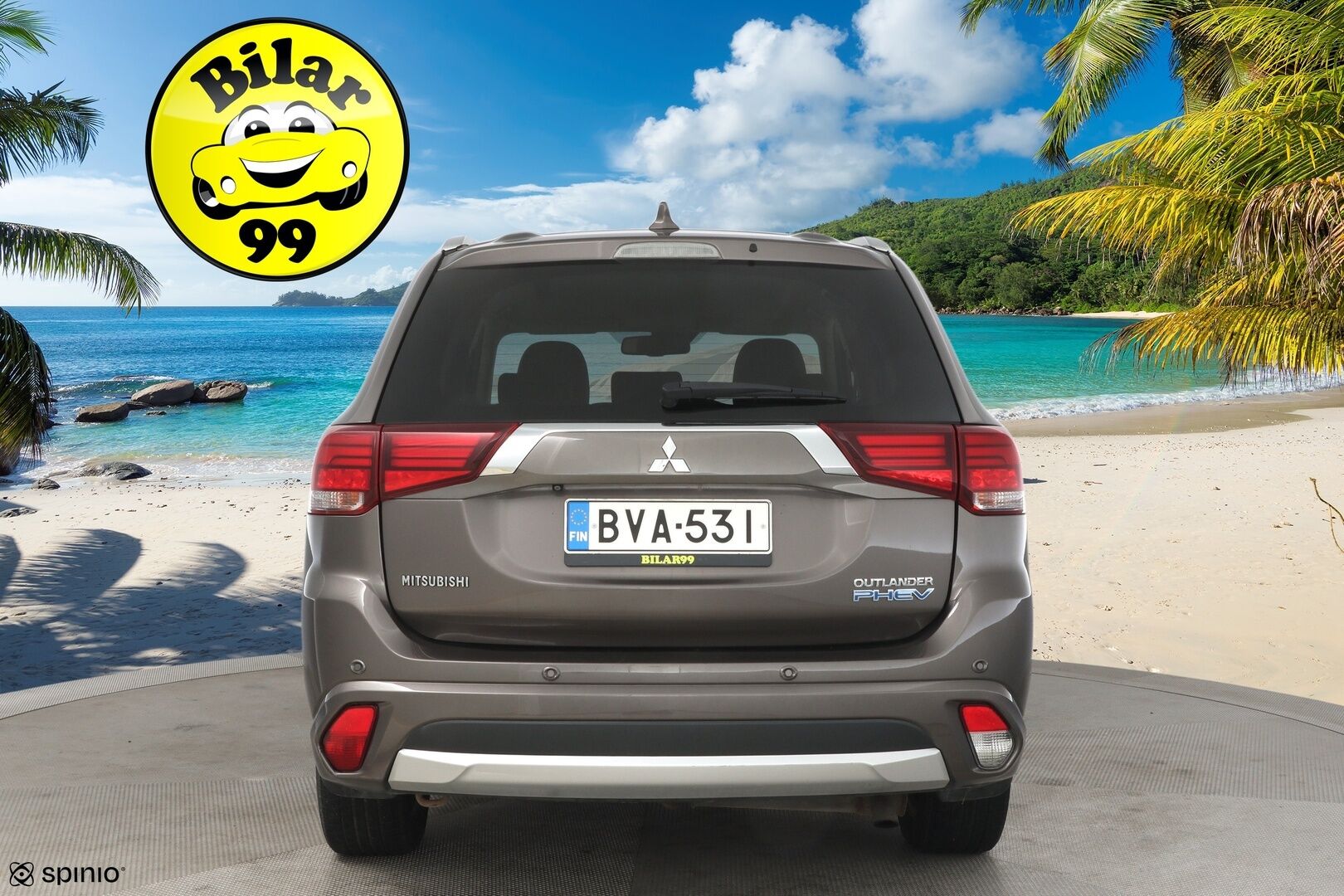 Mitsubishi Outlander 2015 Mitsubishi Outlander Business 2,0 203hp**Nahat / Rockford / 360 kamerat / Lämmitettävä ratti ja lasi / ACC** - Kahdet Renkaat vanteineen! / Sähkösäätöinen kuskin penkki / sähkötoiminen takaluukku