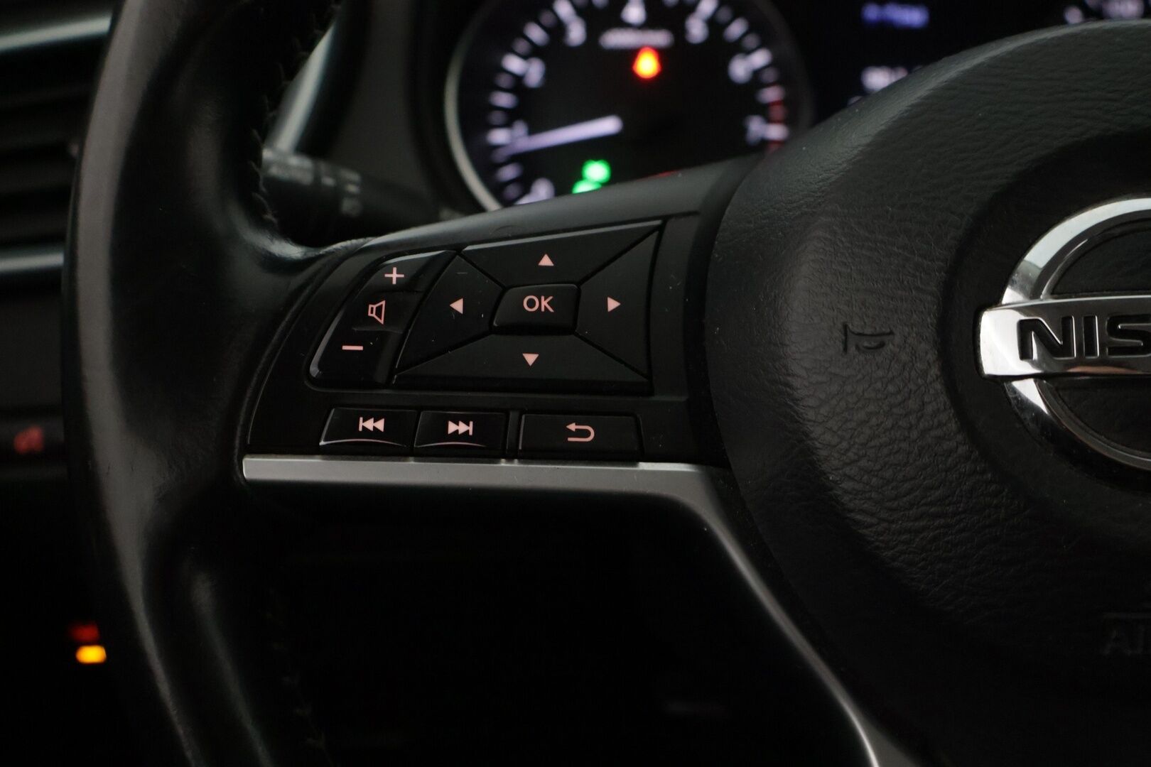 Nissan Qashqai 2019 DIG-T 115 N-Connecta *Suomi-auto / 360 kamera / Vakkari /  CD-Soitin* - Kahdet renkaat ja vanteet - HULLUT AVAJAISHULINAT KORKOTARJOUS 3,29 %