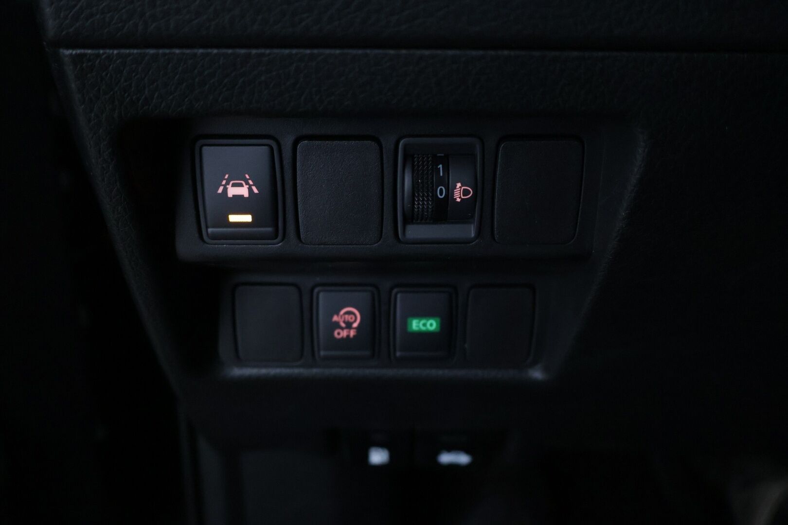 Nissan Qashqai 2019 DIG-T 115 N-Connecta *Suomi-auto / 360 kamera / Vakkari /  CD-Soitin* - Kahdet renkaat ja vanteet - HULLUT AVAJAISHULINAT KORKOTARJOUS 3,29 %