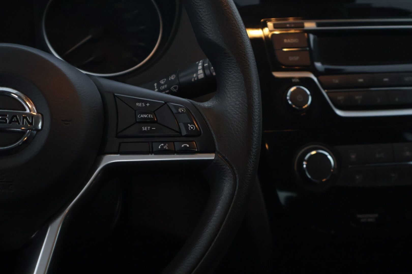 Nissan Qashqai 2018 DIG-T 115 Visia 2WD Xtronic PFEB * Vakkari / Kaistavahti / 1 Omisteinen Suomi-auto / Lohkolämmitin * - * Jurri tullut / Jakopää tehty 1/26 / Kahdet hyvät renkaat *