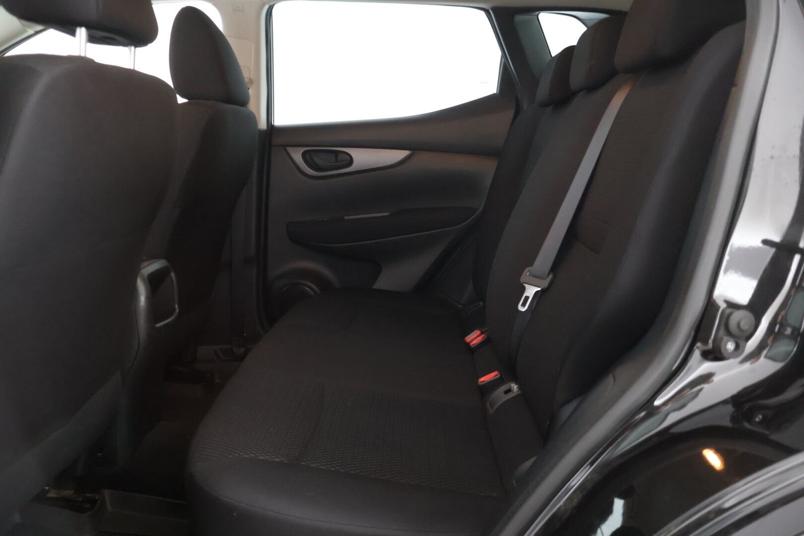 Nissan Qashqai 2018 DIG-T 115 Visia 2WD Xtronic PFEB * Vakkari / Kaistavahti / 1 Omisteinen Suomi-auto / Lohkolämmitin * - * Jurri tullut / Jakopää tehty 1/26 / Kahdet hyvät renkaat *