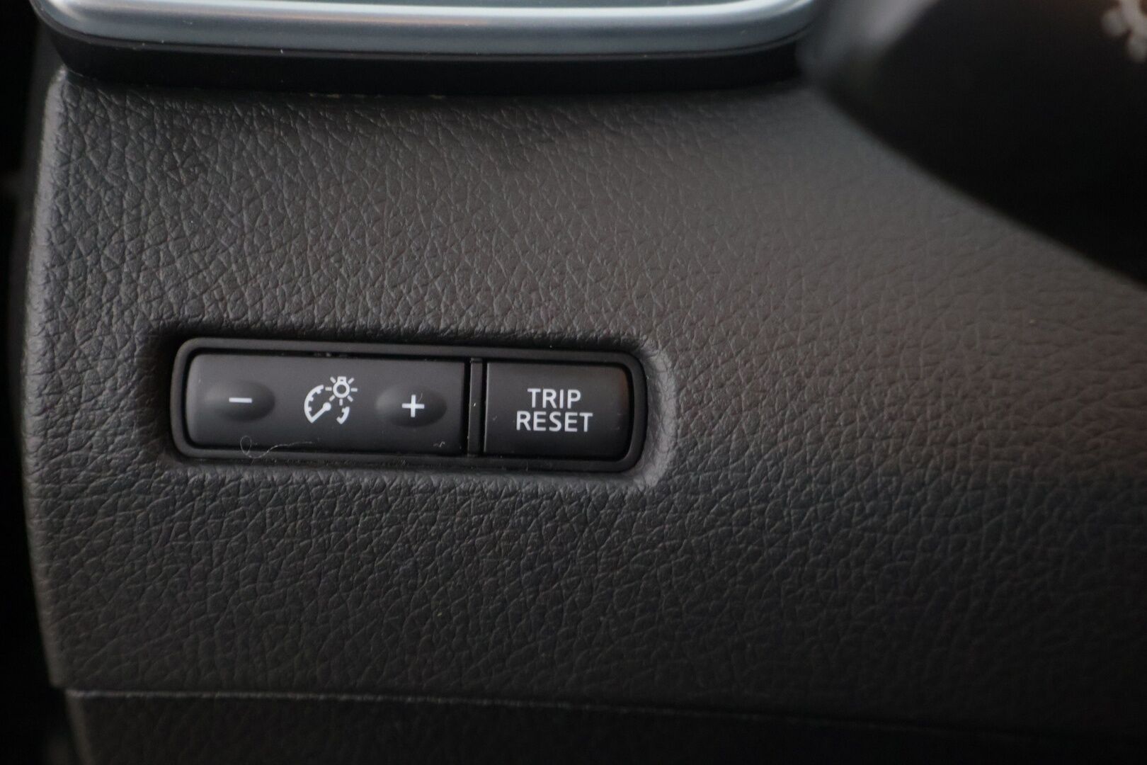 Nissan Qashqai 2018 DIG-T 115 Visia 2WD Xtronic PFEB * Vakkari / Kaistavahti / 1 Omisteinen Suomi-auto / Lohkolämmitin * - * Jurri tullut / Jakopää tehty 1/26 / Kahdet hyvät renkaat *