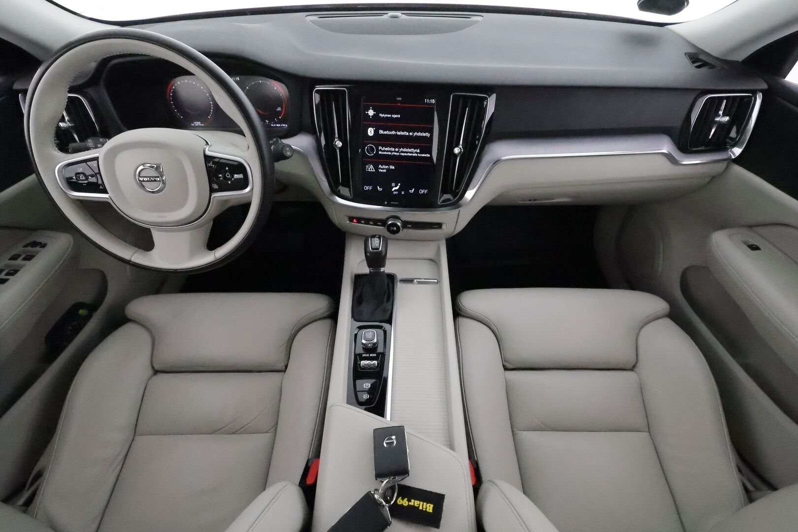Volvo V60 2019 D3 Business aut **Webasto / Koukku / Adapt.Vakkari / Full-LED / P.kamera / Sporttipenkki Muistilla / Navi / Keyless** - Suomi-auto / Kahdet Renkaat