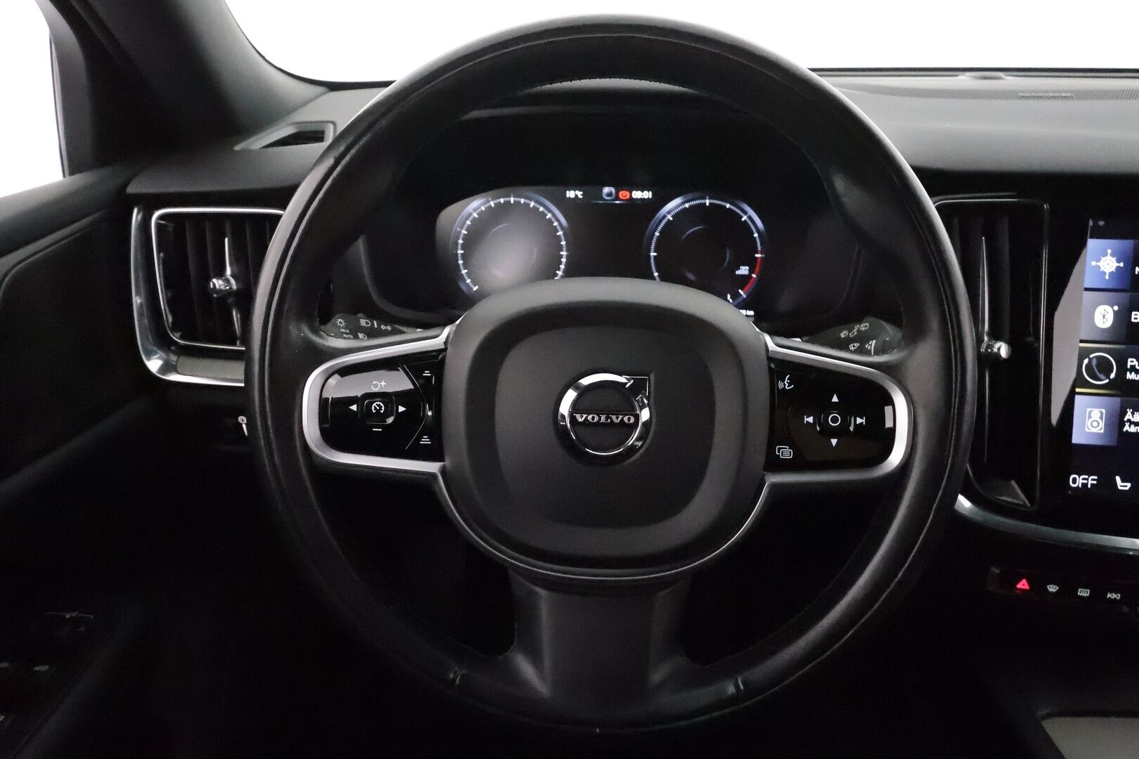 Volvo V60 2019 D4 Business Inscription aut **Adapt.vakkari / Full LED / H&K / Muistipenkki / P.kamera / Digimittaristo** - Suomi-auto / Kahdet renkaat aluvanteilla / Webasto