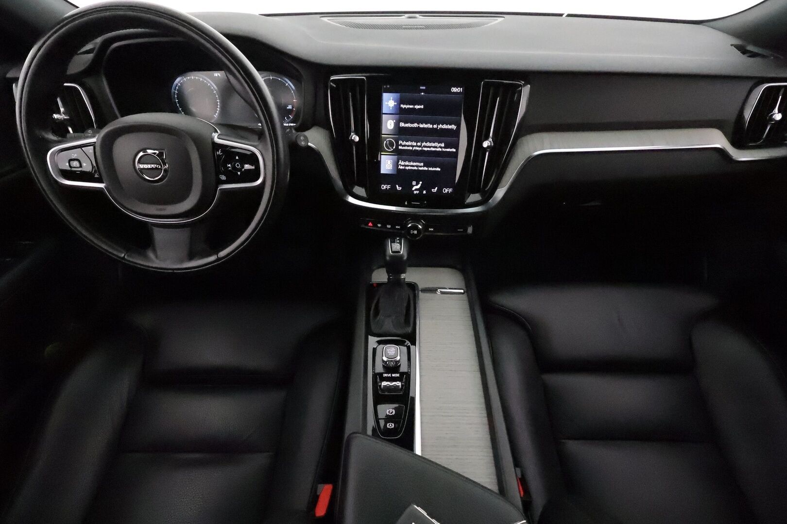 Volvo V60 2019 D4 Business Inscription aut **Adapt.vakkari / Full LED / H&K / Muistipenkki / P.kamera / Digimittaristo** - Suomi-auto / Kahdet renkaat aluvanteilla / Webasto