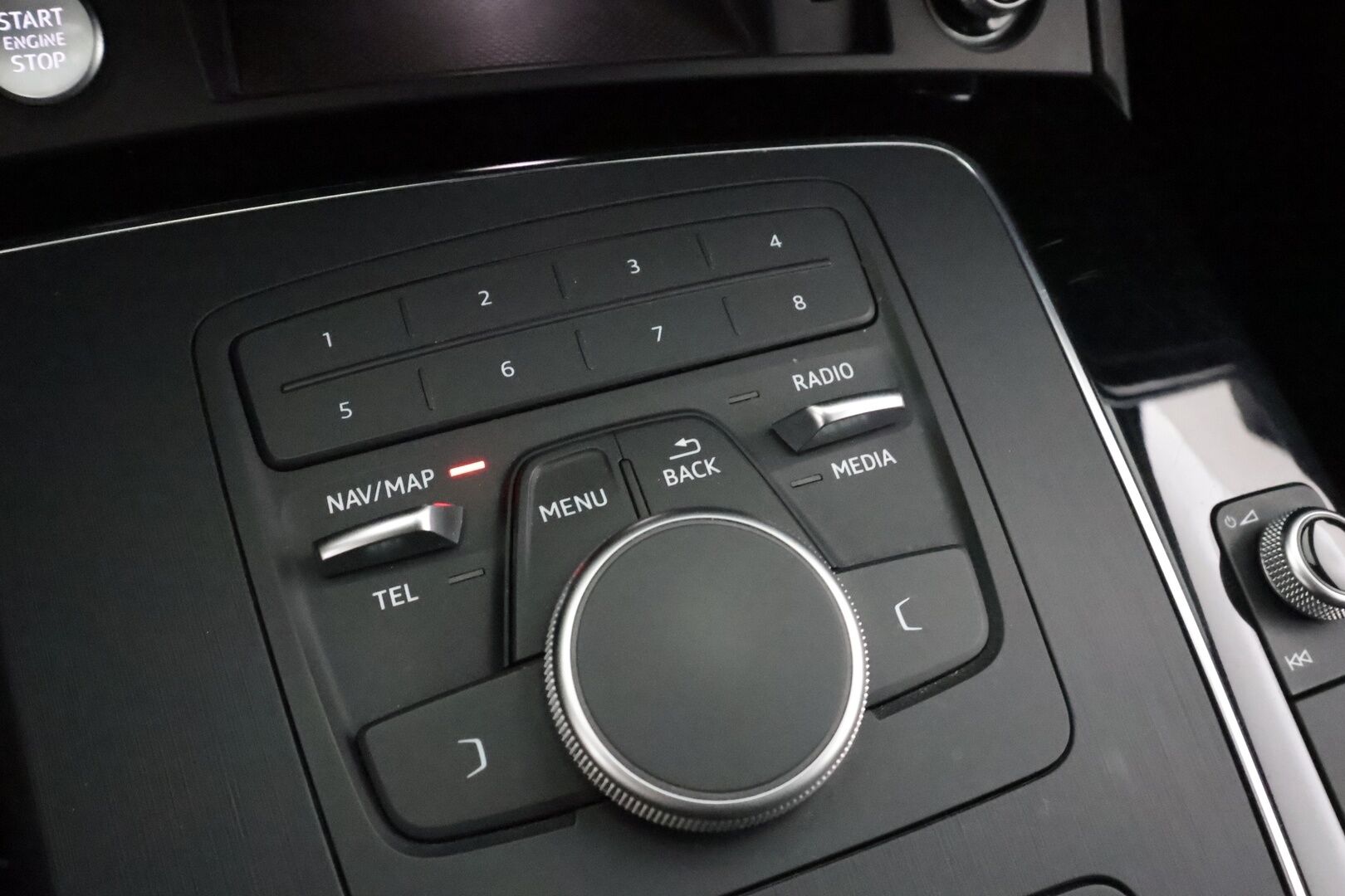 Audi Q5 2018 Business Sport 2,0 TDI 120 kW quattro S tronic - Suomi-auto | Vakkari | Koukku | Webasto | Matrix-LED | P.kamera | Sporttipenkit