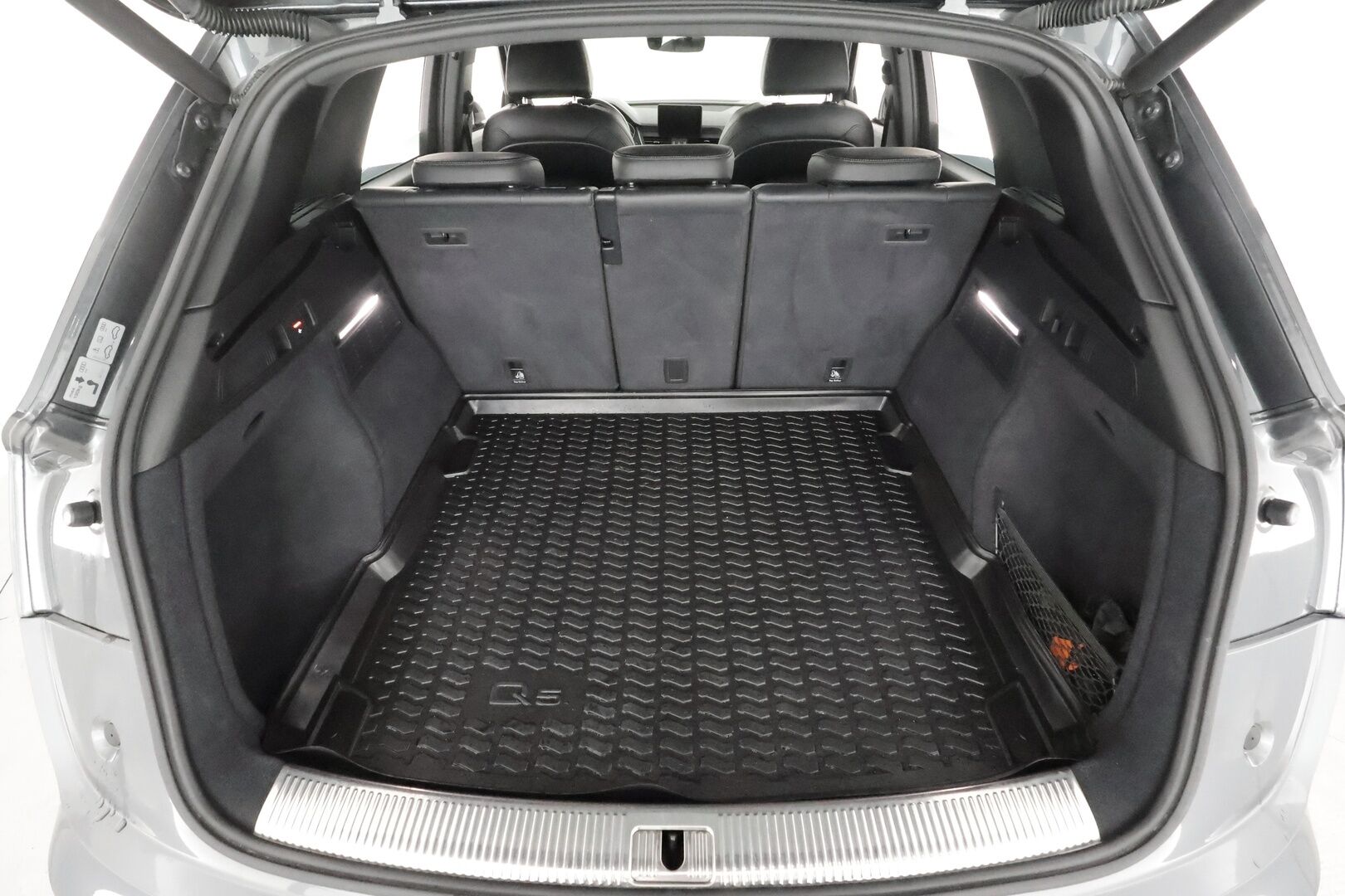Audi Q5 2018 Business Sport 2,0 TDI 120 kW quattro S tronic - Suomi-auto | Vakkari | Koukku | Webasto | Matrix-LED | P.kamera | Sporttipenkit