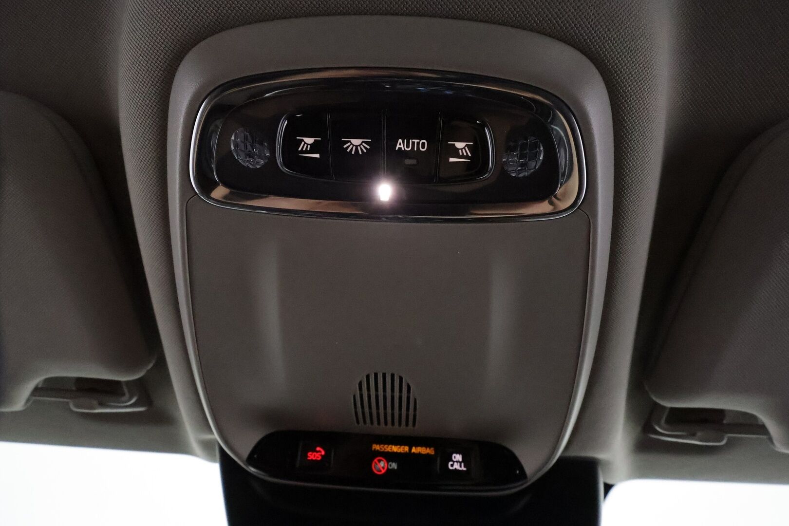 Volvo V90 2019 T8 AWD Inscription aut **Webasto / Koukku / Adapt.Vakkari / Full-LED / P.Kamera / Sporttipenkki Muistilla / Navi** - Suomi-auto / 2x Latauskaapelit / Kahdet Renkaat