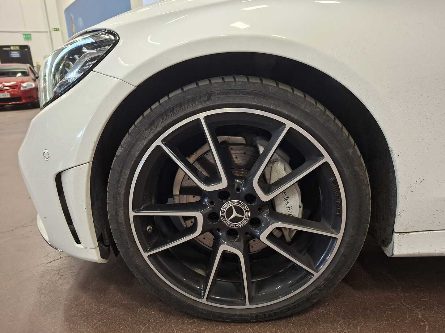 Mercedes-Benz C 2018 200 4Matic T A Business AMG - | Juuri tullut! | AMG -paketit | Digimittaristo | P.Kamera | Nahkasisusta | Sporttipenkit | Lohko+Sisäp. | LED Performance | Navi | Sähkökontti | 2X Renkaat & Vanteet |