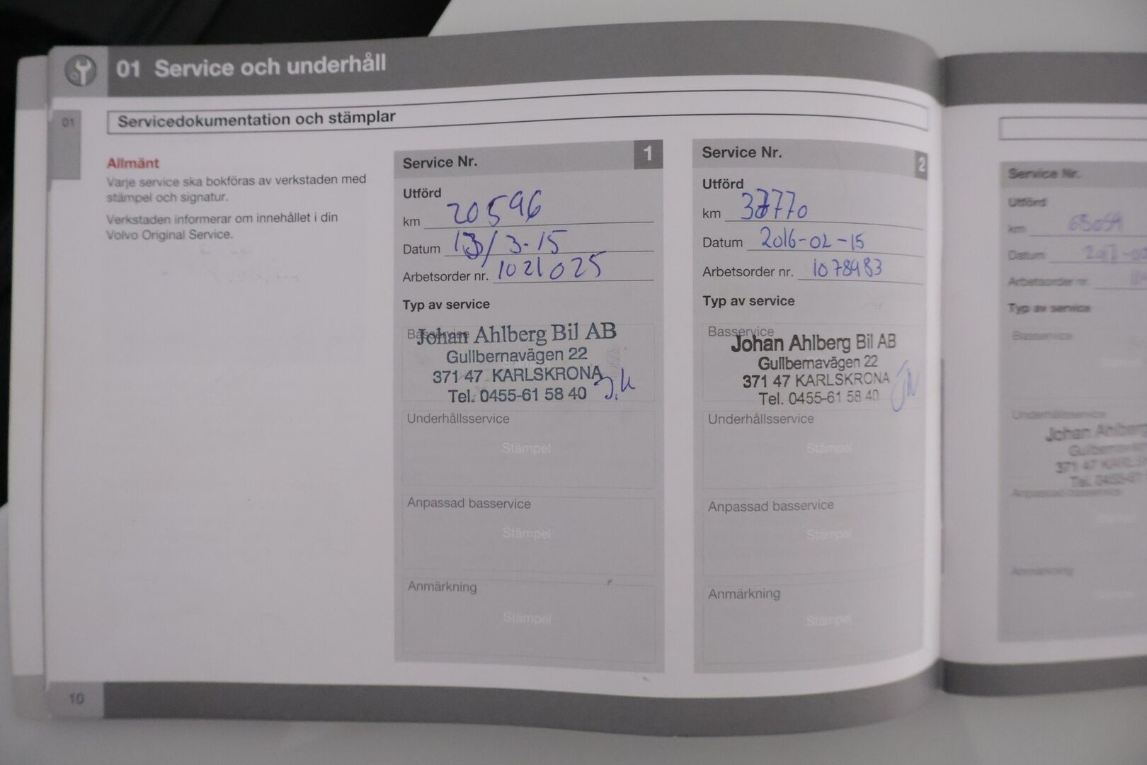 Volvo V60 2014 D4 Summum aut ** VOC / Webasto / Koukku / Kattoluukku / Muistipenkki / Bi-Xenon