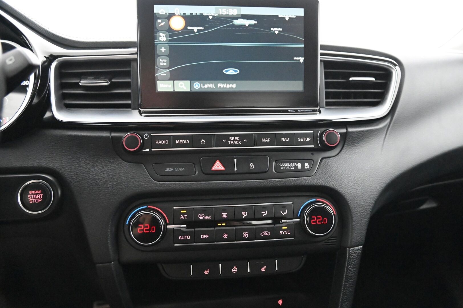 Kia Ceed 2018 1,4 T-GDI ISG 140hv Business Premium 5D DCT A/T EcoDynamics  *Adapt.Vakkari/  JBL/  Kamera/  Appconnect/ BLIS* - Merkkihuollettu/ 2x renkaat ja vanteet / Huollettu 01/2025