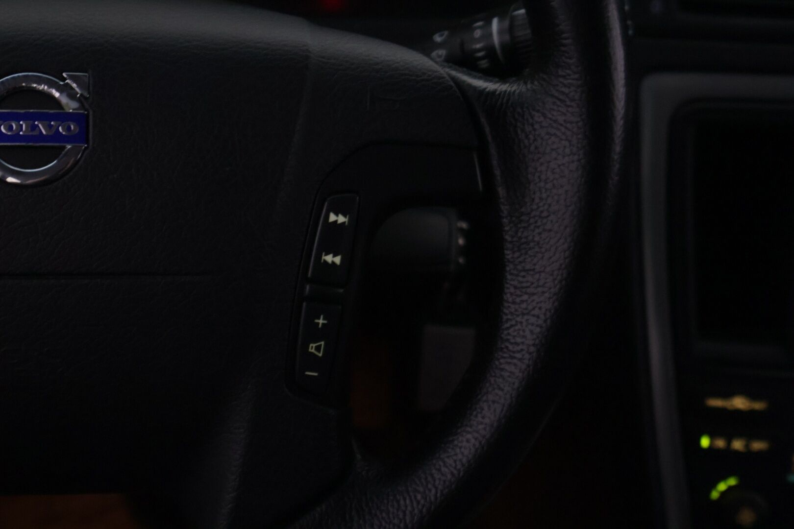 Volvo V70 2006 2.4 *YritysOutlet - Myydään vain yrityksille* - *YritysOutlet - Myydään vain yrityksille*