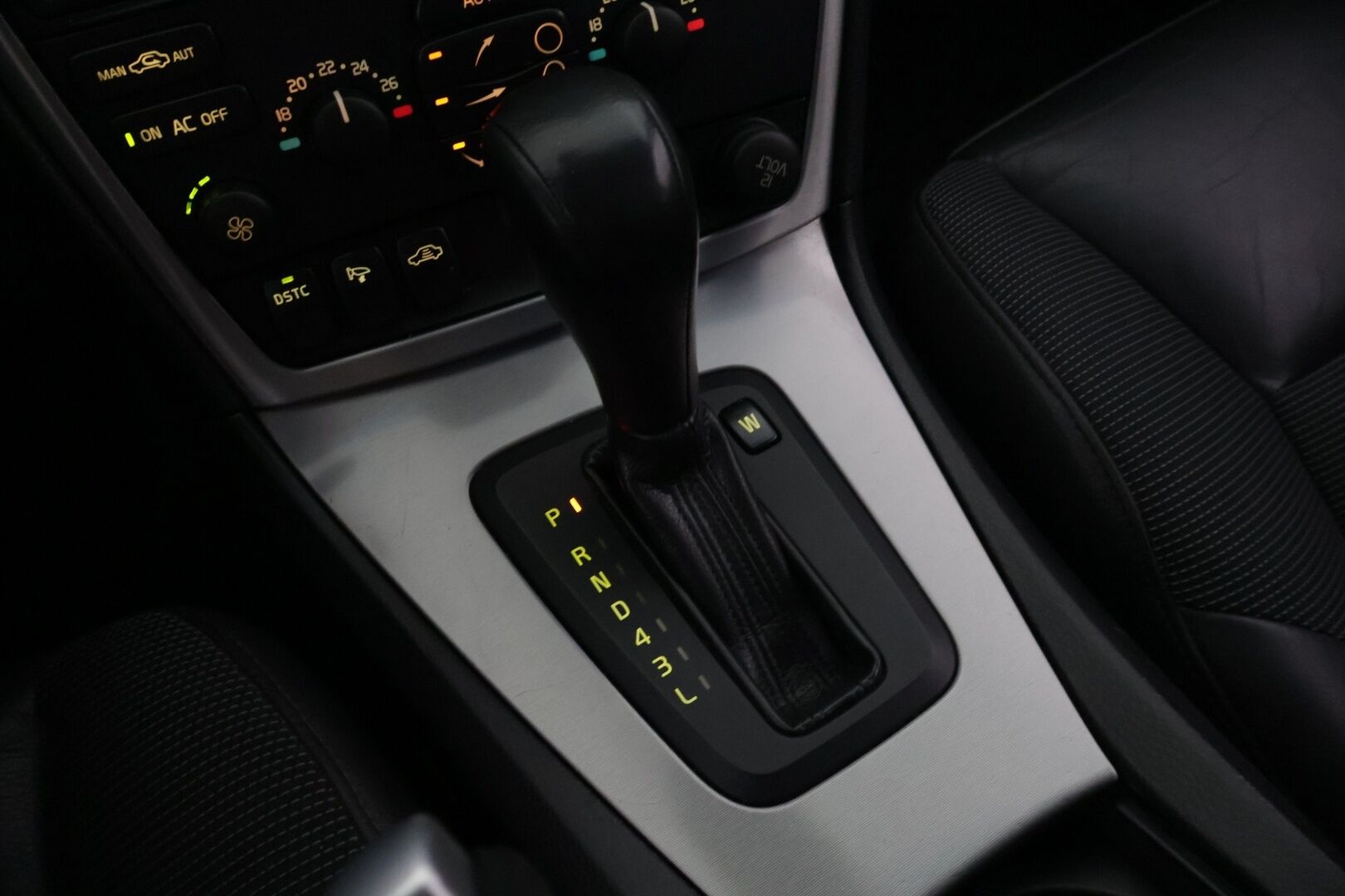 Volvo V70 2006 2.4 *YritysOutlet - Myydään vain yrityksille* - *YritysOutlet - Myydään vain yrityksille*