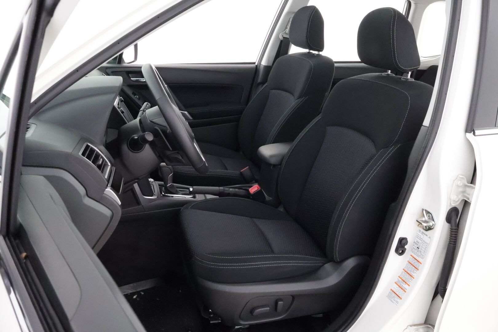 Subaru Forester 2018 2,0i XS Eyesight CVT Summer * Adapt.Vakkari / Peruutuskamera / Lohko & Sisäpistoke / Lasikattoluukku / Ratinlämmitys! - Suomiauto / Metalliväri / Harvinaiset kilometrit!