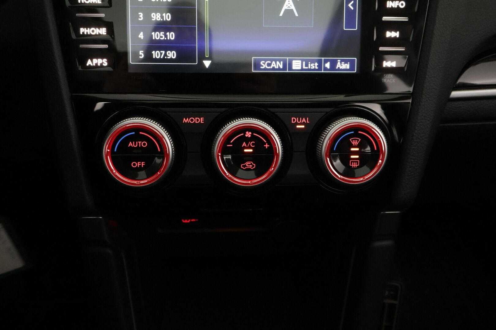 Subaru Forester 2018 2,0i XS Eyesight CVT Summer * Adapt.Vakkari / Peruutuskamera / Lohko & Sisäpistoke / Lasikattoluukku / Ratinlämmitys! - Suomiauto / Metalliväri / Harvinaiset kilometrit!