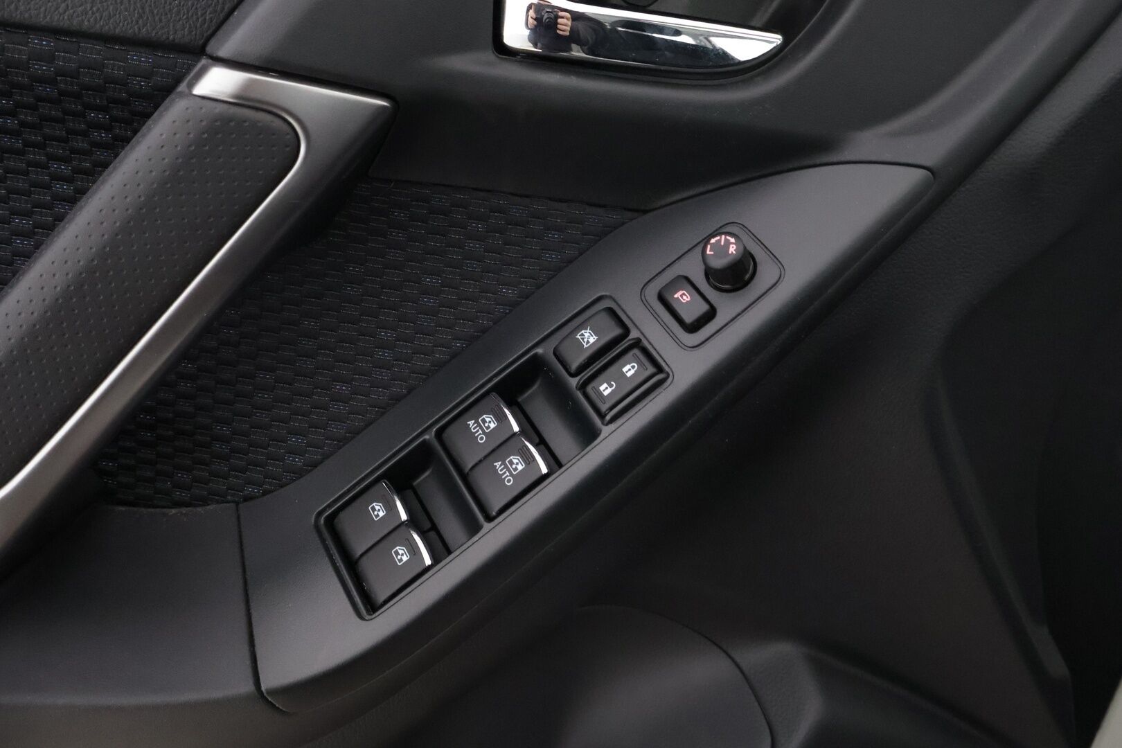 Subaru Forester 2018 2,0i XS Eyesight CVT Summer * Adapt.Vakkari / Peruutuskamera / Lohko & Sisäpistoke / Lasikattoluukku / Ratinlämmitys! - Suomiauto / Metalliväri / Harvinaiset kilometrit!