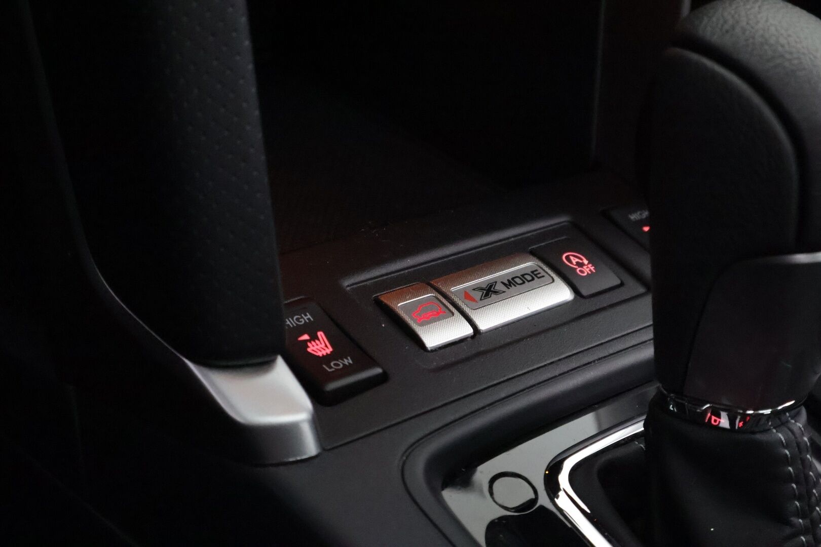 Subaru Forester 2018 2,0i XS Eyesight CVT Summer * Adapt.Vakkari / Peruutuskamera / Lohko & Sisäpistoke / Lasikattoluukku / Ratinlämmitys! - Suomiauto / Metalliväri / Harvinaiset kilometrit!