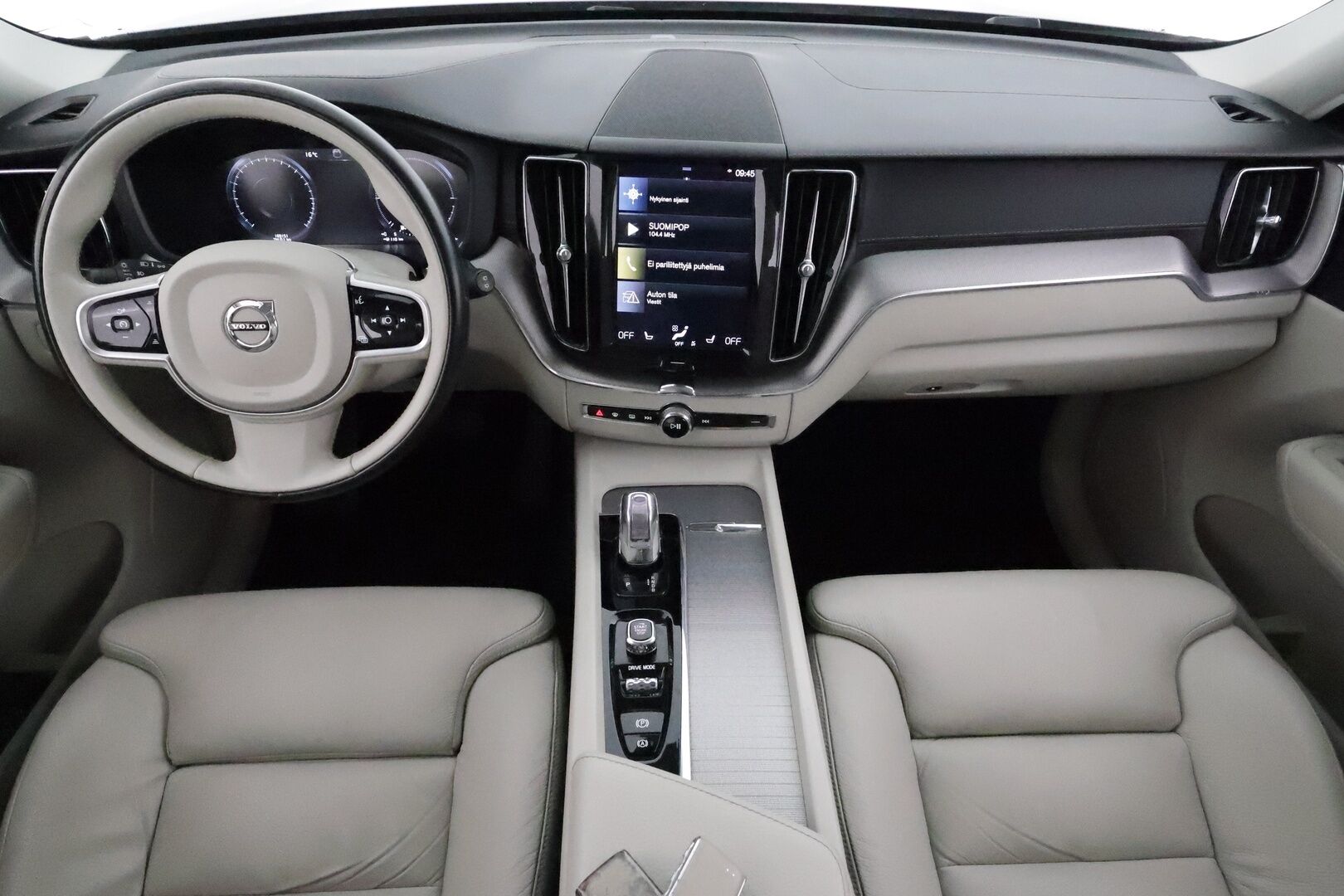 Volvo XC60 2019 T8 AWD Inscription aut **Panorama / Ilma-alusta / Webasto / Koukku / ACC / Full-LED / P.kamera / Sportpenkki Muistilla** - Suomi-auto / 2x Latauskaapelit / Kahdet Renkaat / Merkkihuollettu! / **SUPER KAMOILLA**