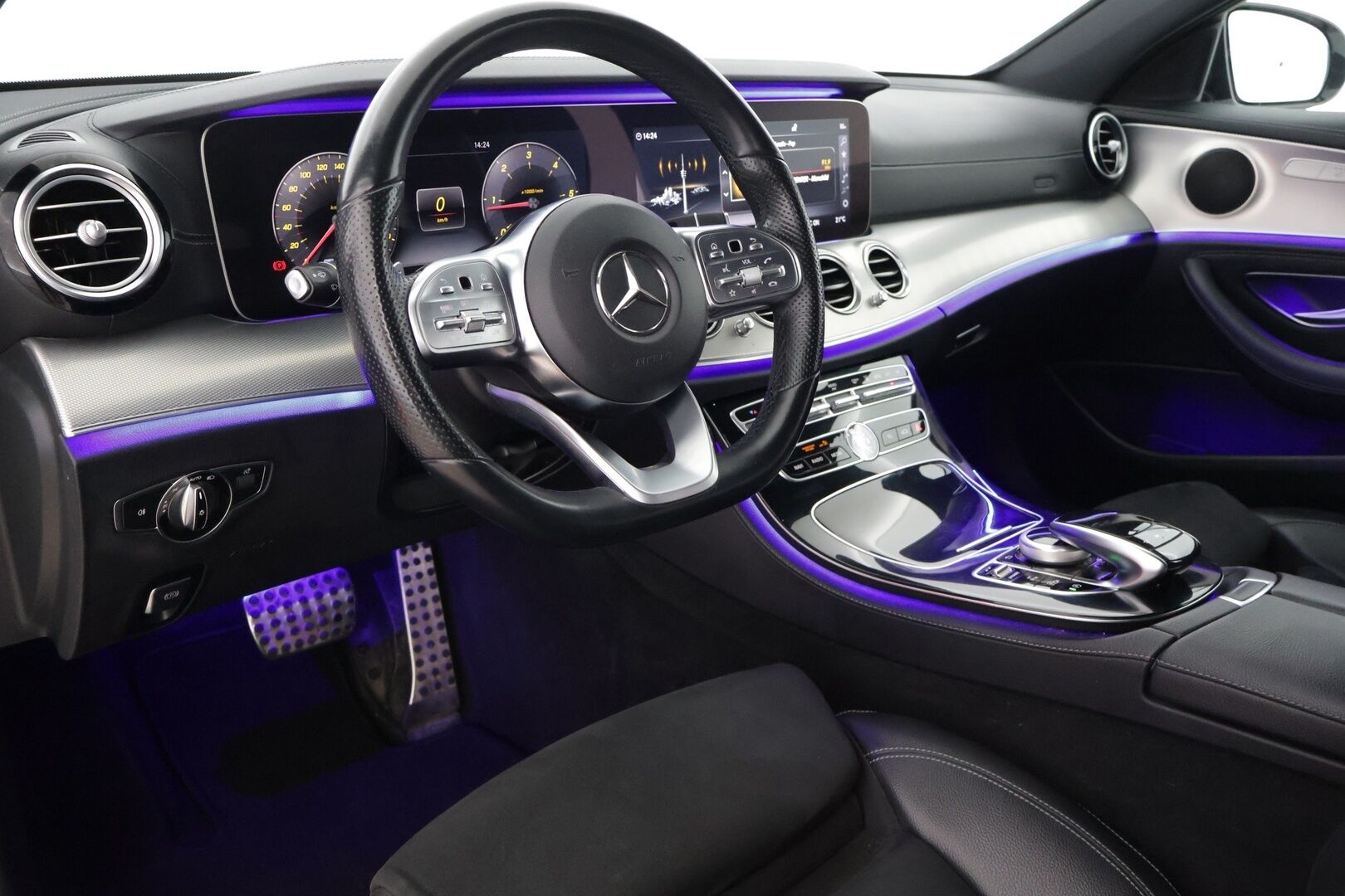 Mercedes-Benz E 2019 200 d AMG Line * Webasto / Widescreen / LED / 360 Kamera / Sähkökontti * - Juuri huollettu / Renkaat kunnossa / 1-Omisteinen / Suomi-auto *