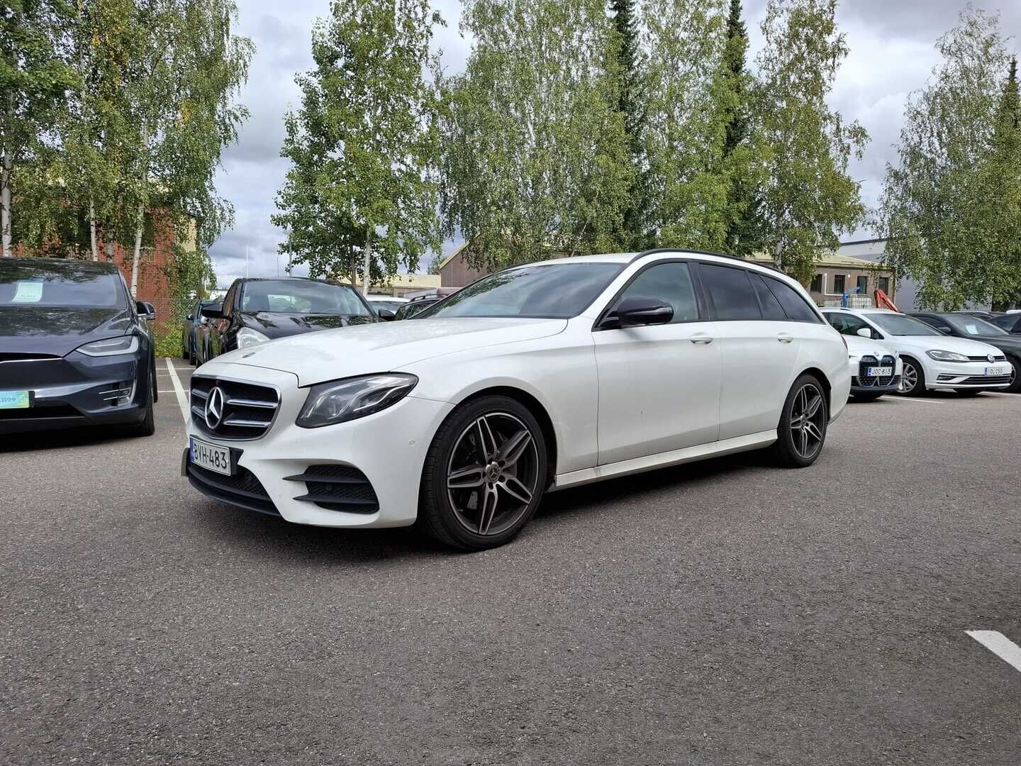 Mercedes-Benz E 2019 200 d AMG Line * Webasto / Widescreen / LED / 360 Kamera / Sähkökontti * - Juuri huollettu / Renkaat kunnossa / 1-Omisteinen / Suomi-auto *