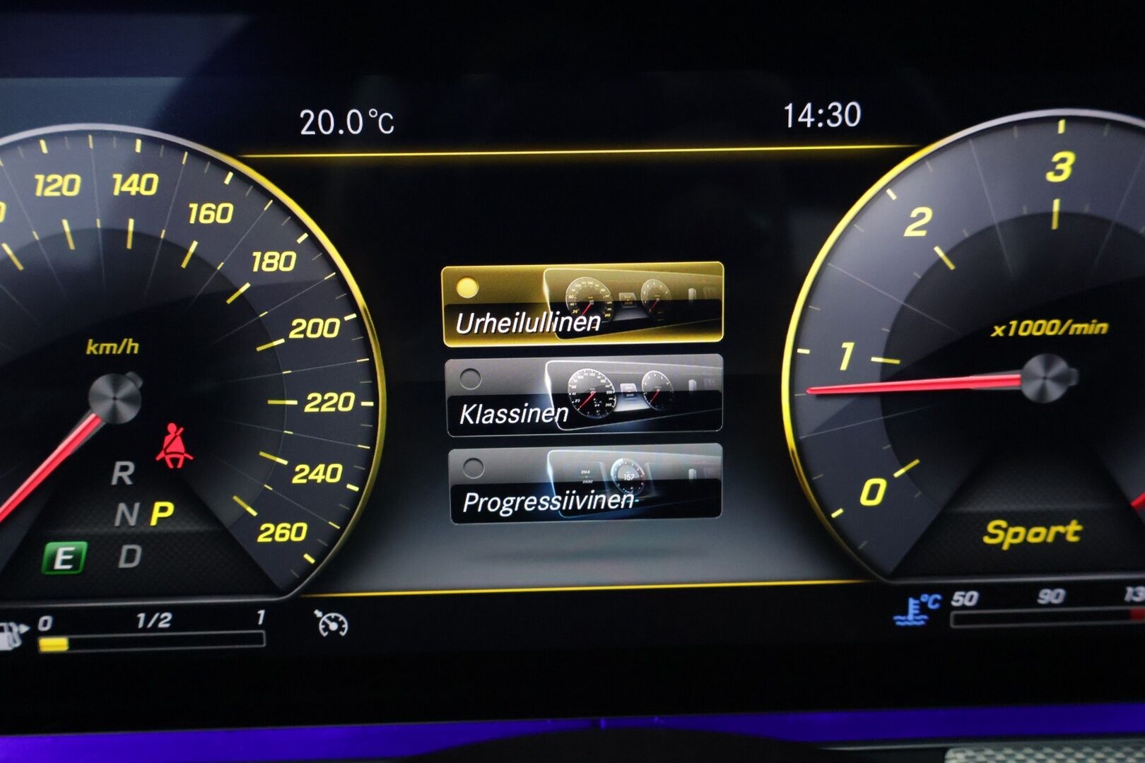 Mercedes-Benz E 2019 200 d AMG Line * Webasto / Widescreen / LED / 360 Kamera / Sähkökontti * - Juuri huollettu / Renkaat kunnossa / 1-Omisteinen / Suomi-auto *