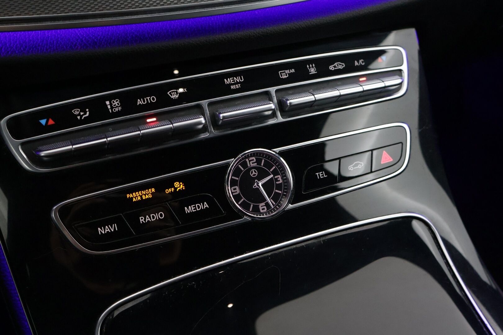 Mercedes-Benz E 2019 200 d AMG Line * Webasto / Widescreen / LED / 360 Kamera / Sähkökontti * - Juuri huollettu / Renkaat kunnossa / 1-Omisteinen / Suomi-auto *