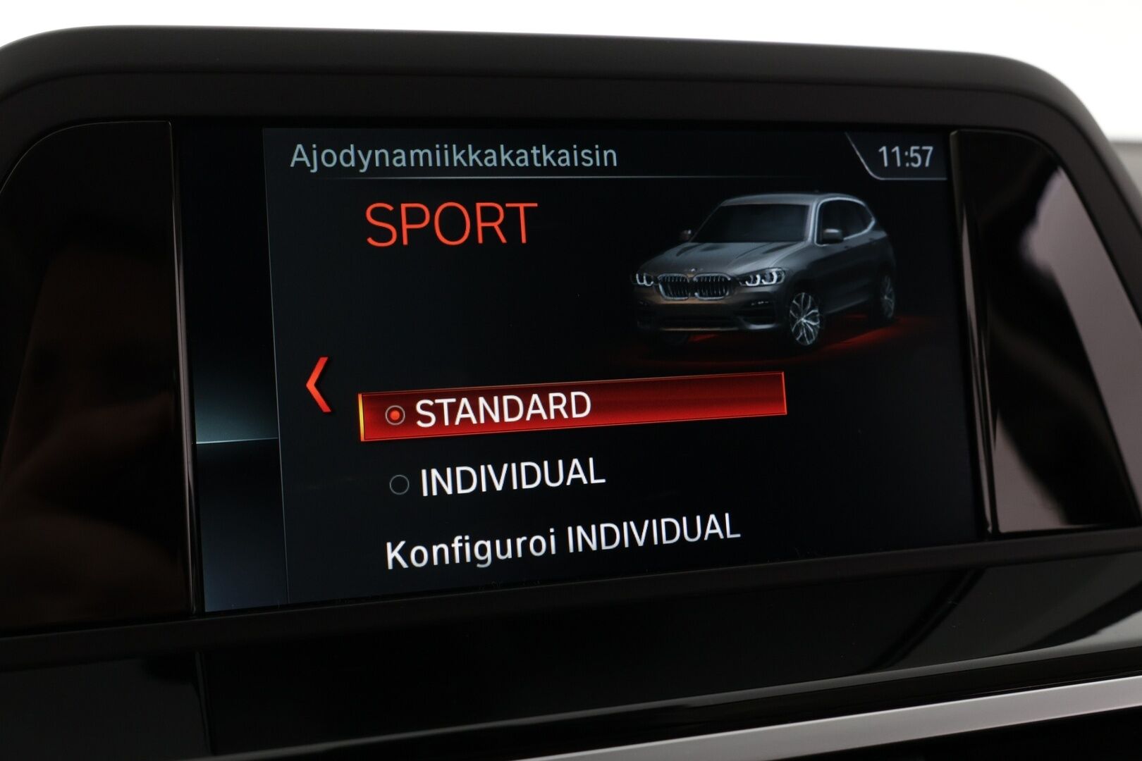 BMW X3 2018 G01 xDrive20d A Business xLine - Suomi-auto / M-Sport sisätilapaketti / Sporttipenkit / Lohkolämmitin / Upea yksilö / Hyvin huollettu / Kahdet renkaat / Harvinainen metalliväri