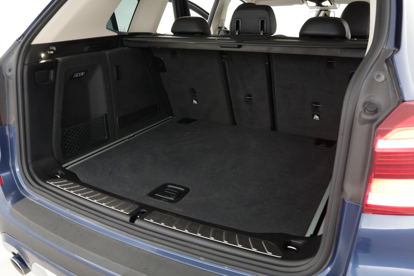 BMW X3 2018 G01 xDrive20d A Business xLine - Suomi-auto / M-Sport sisätilapaketti / Sporttipenkit / Lohkolämmitin / Upea yksilö / Hyvin huollettu / Kahdet renkaat / Harvinainen metalliväri