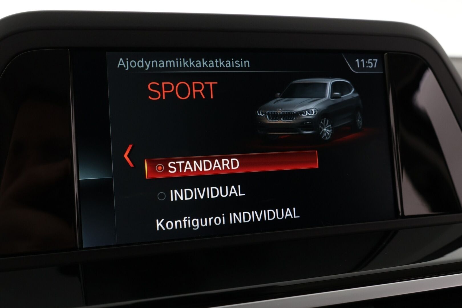 BMW X3 2018 G01 xDrive20d A Business xLine * Suomi-auto / M-Sport sisätilapaketti / Sporttipenkit / Lohkolämmitin * - Upea yksilö / Hyvin huollettu / Kahdet renkaat / Diesel / Harvinainen metalliväri